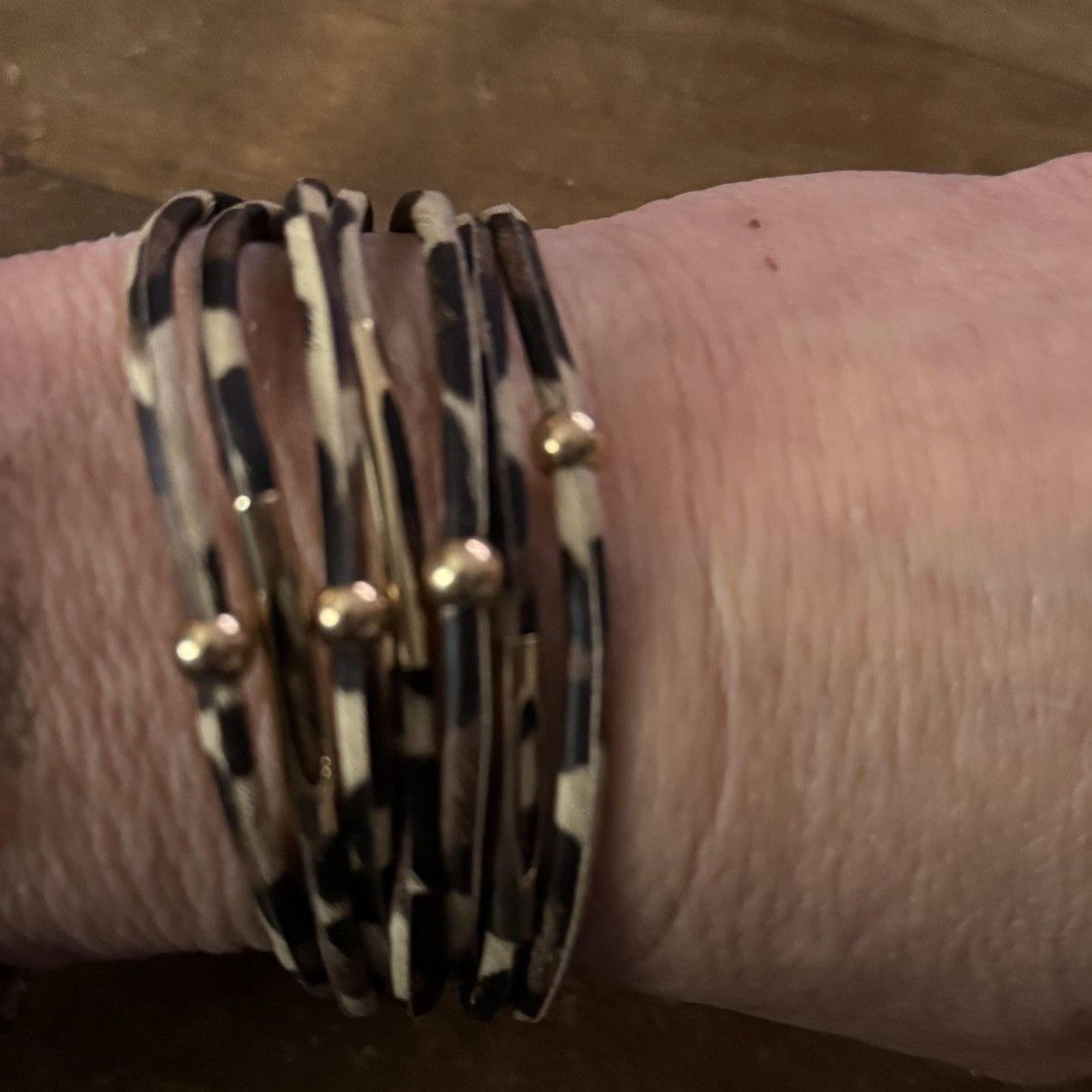 Other Multi strand leopard print stacked bracelet Size ONE SIZE - 4 Thumbnail