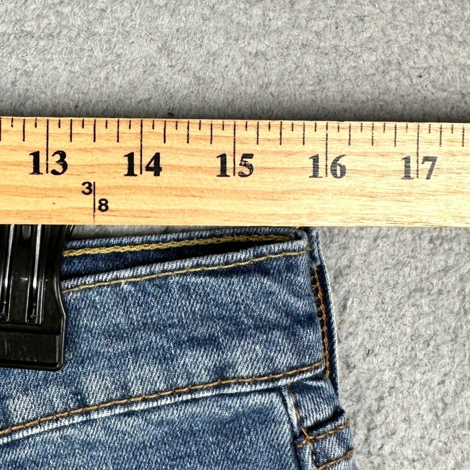 Levi's VINTAGE Levis 541 Shorts Mens 31 Blue Athletic Taper Denim Flat Front 5-Pocket Stretch Casual Mens Size US 31 - 5 Thumbnail