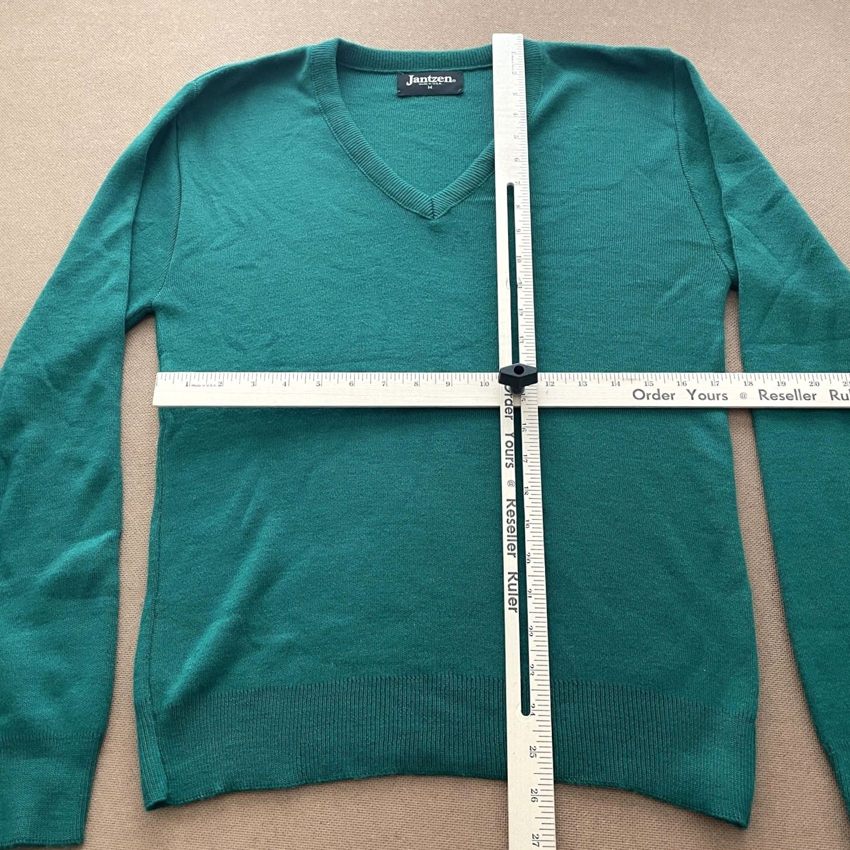 Jantzen VINTAGE Jantzen Sweater Mens Medium V Neck Pullover Knit Made USA Lightweight Classic Green Size US M / EU 48-50 / 2 - 4 Thumbnail