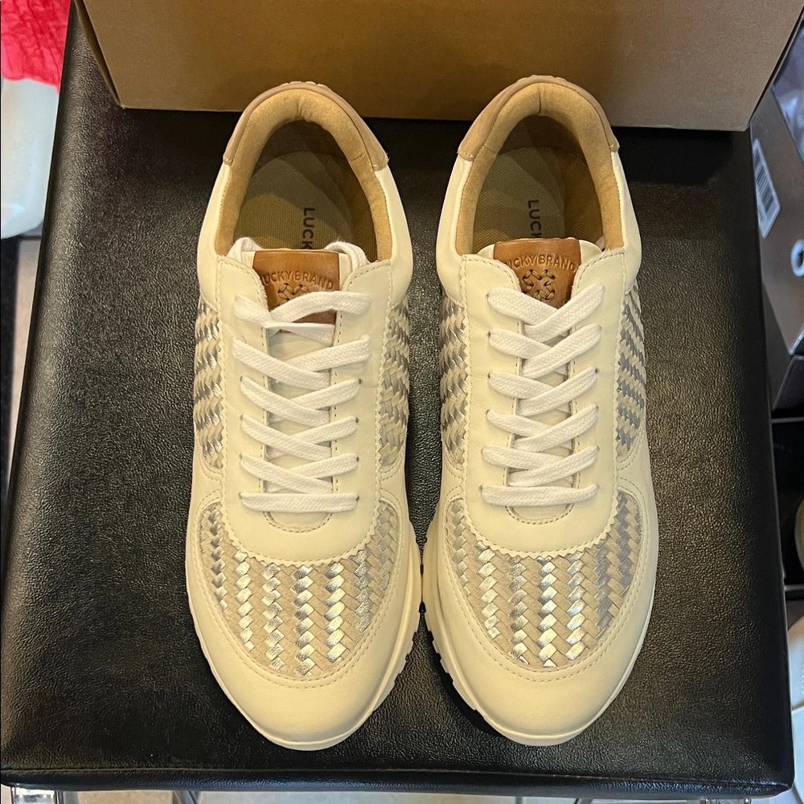 Lucky Brand Lucky Brand White and Gray Woven Sneakers Size US 9 / IT 39 - 1 Thumbnail