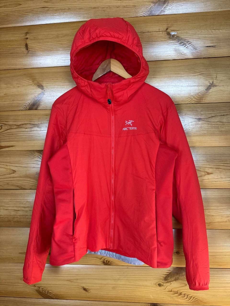 Arc'teryx Arc’teryx Atom LT Jacket Red Hooded Insulated Women Size US L / EU 52-54 / 3 - 1 Thumbnail