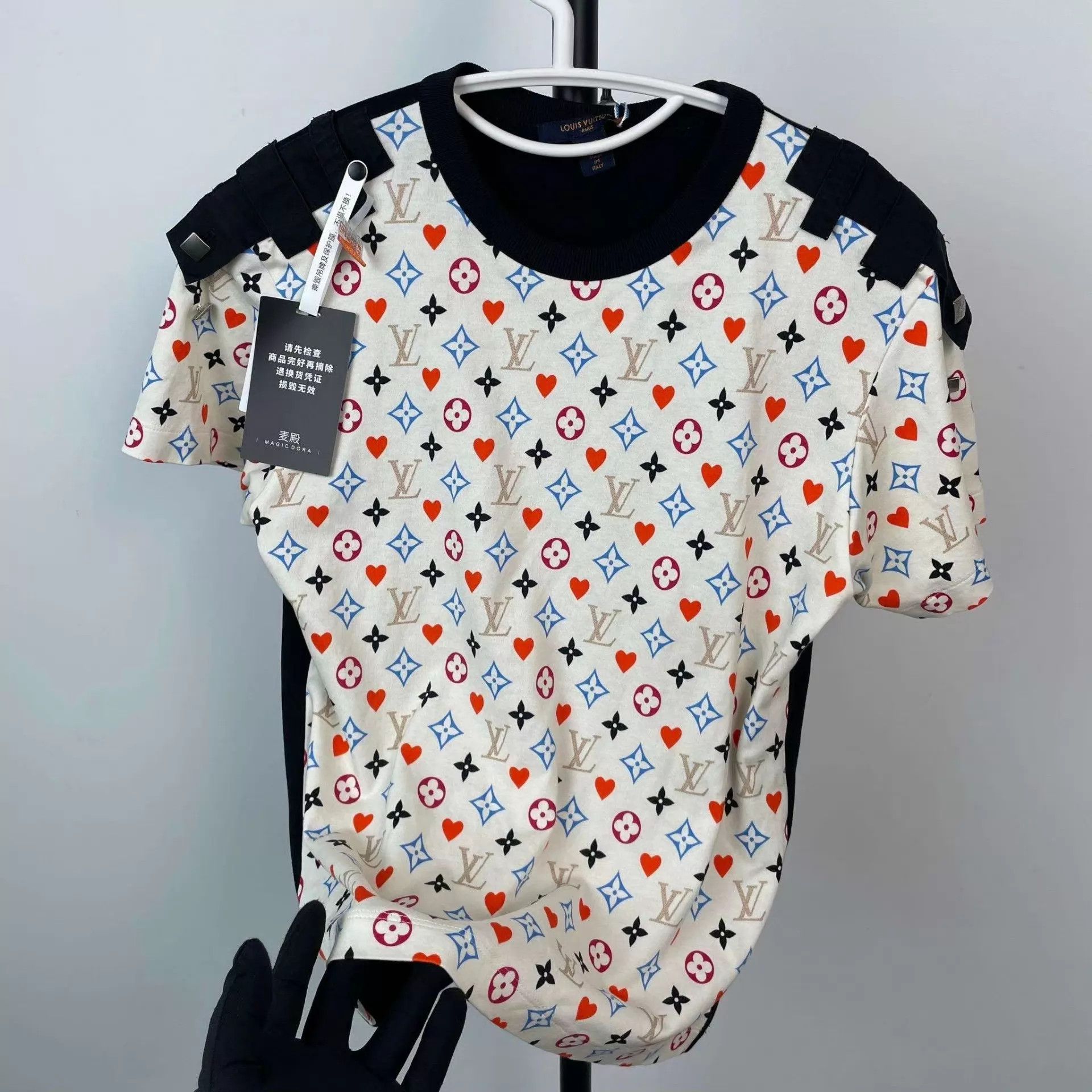 Louis Vuitton LV colorful logo all over print T-shirt XXS Size XXS / US 00 / IT 34 - 2 Thumbnail