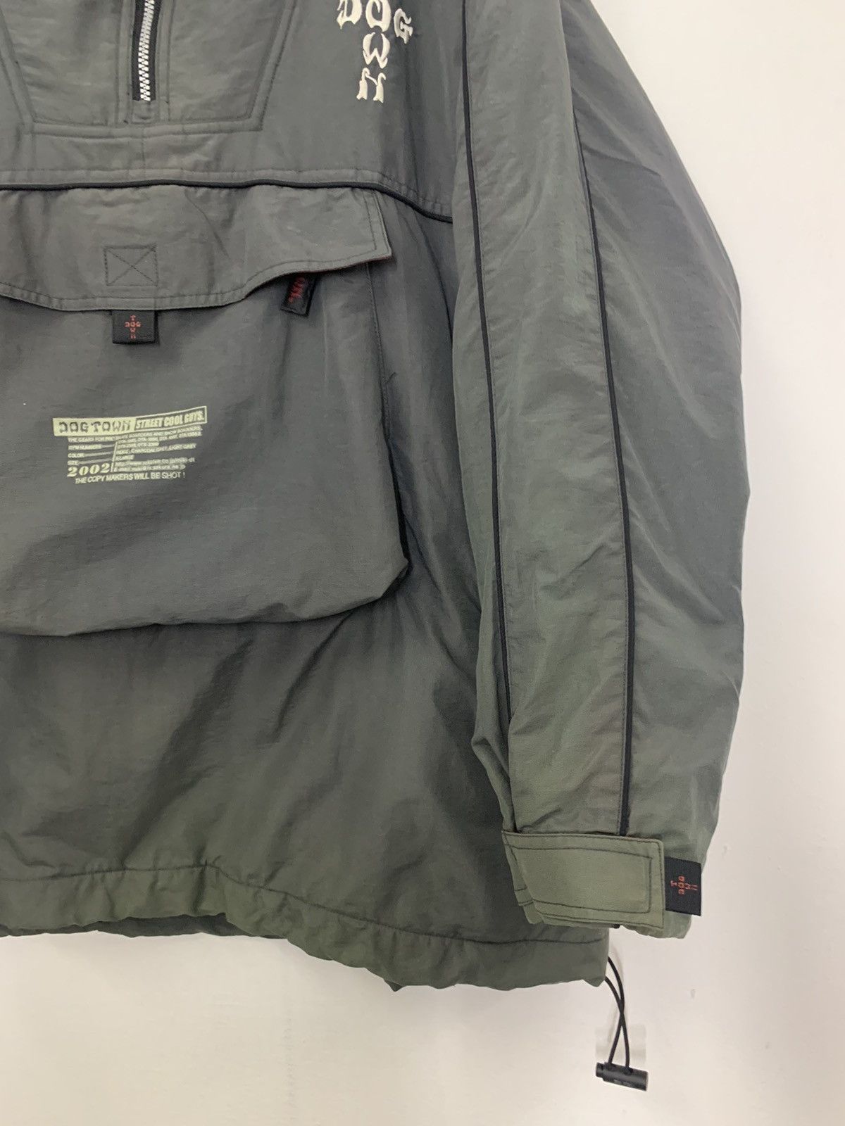 Vintage Vintage DOGTOWN Pullover Anorak Jacket Fleece Lining Size US L / EU 52-54 / 3 - 4 Thumbnail