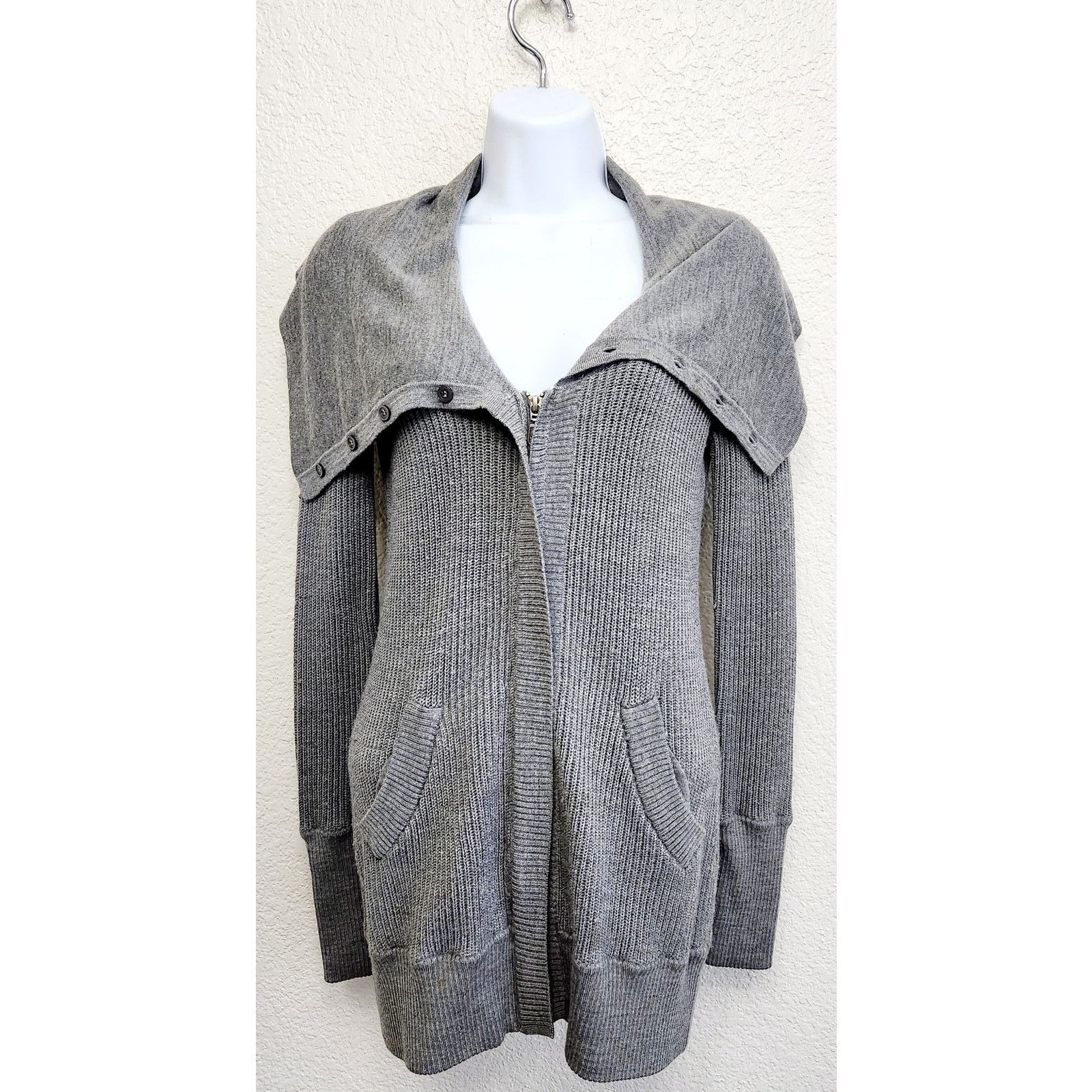 Other Loft Lounge Gray Full Zip W/Button Up Collar Cardigan S Wool Size S / US 4 / IT 40 - 1 Thumbnail