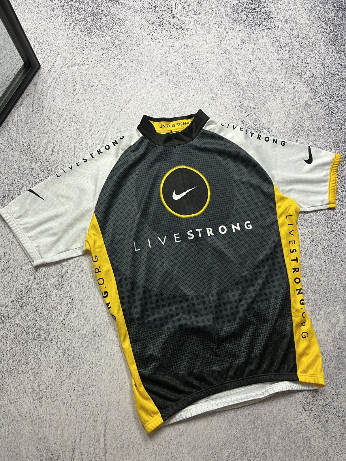 Nike Nike Live Strong Cycling Jersey Unity Is Strength Sportswear Size US L / EU 52-54 / 3 - 3 Thumbnail