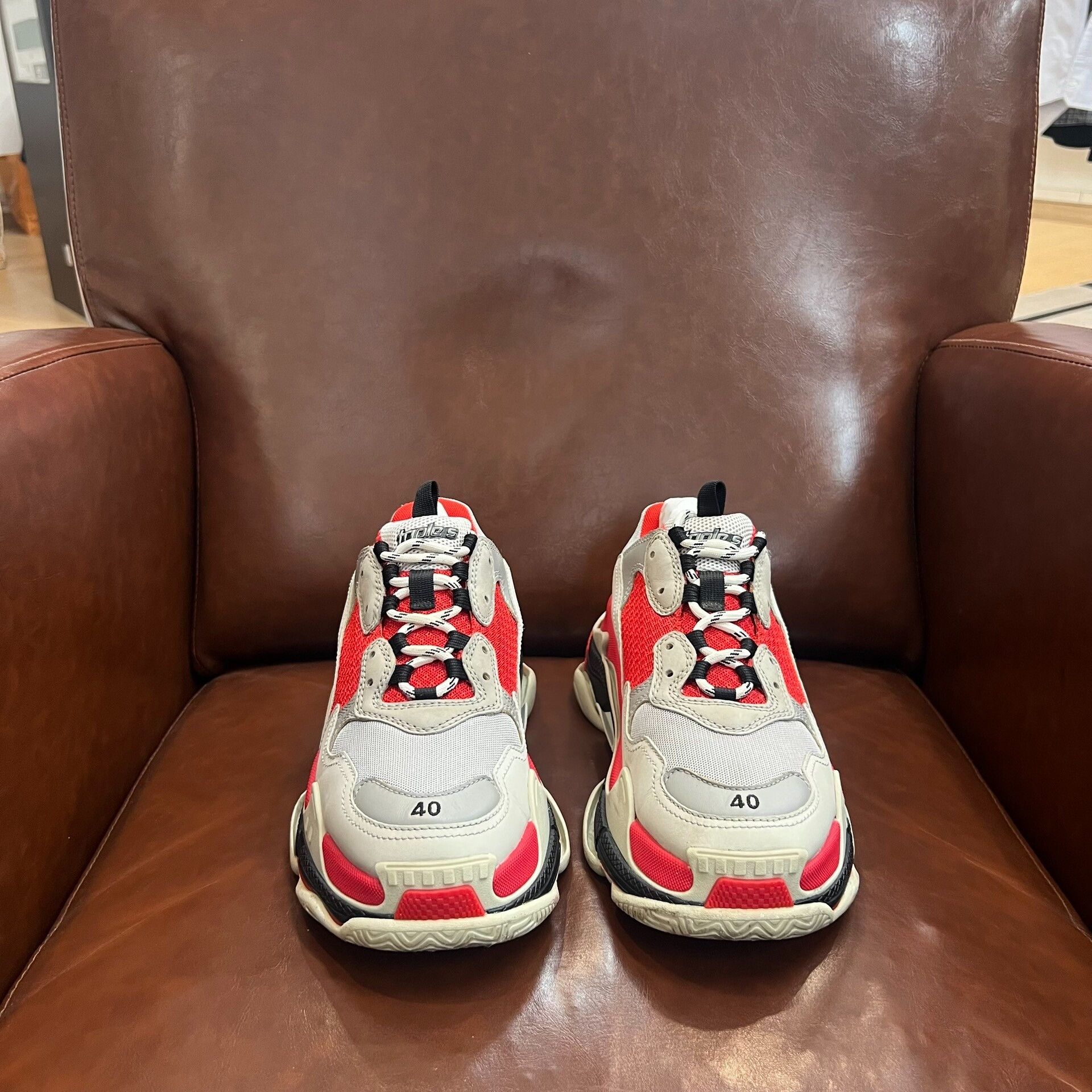 Balenciaga Balenciaga Triple S White Gray Red Size US 7 / EU 40 - 2 Thumbnail