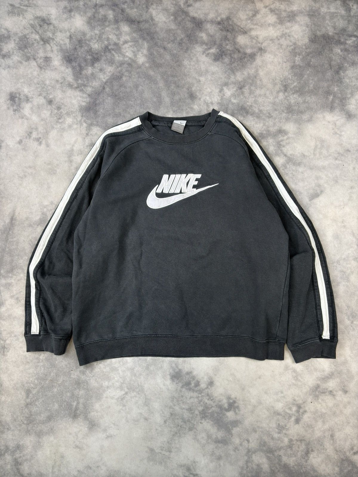 Nike × Vintage NIKE VINTAGE CENTRAL SWOOSH STREETWEAR CREWNECK DISTRESSED Size US M / EU 48-50 / 2 - 1 Thumbnail