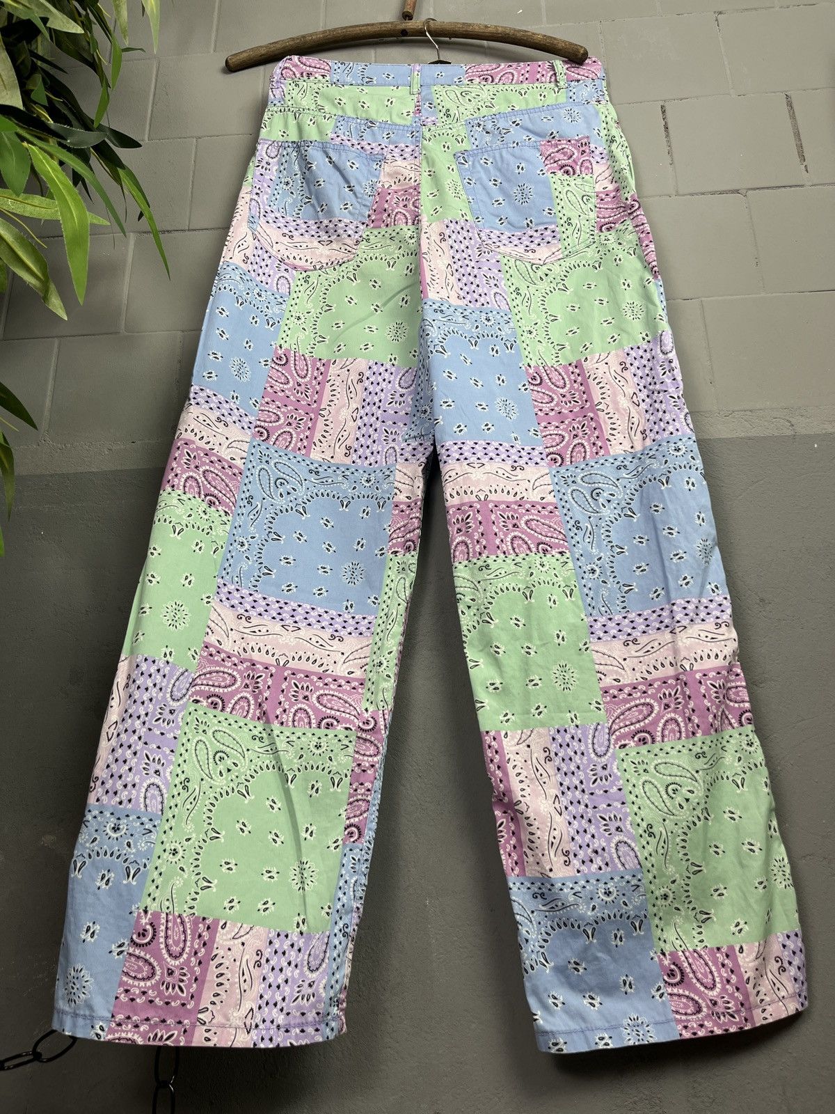 Designer BAGGY BANDANA PASTEL COLOURS WITH CHILL FIT PANTS - 3252 Size US 32 / EU 48 - 3 Thumbnail