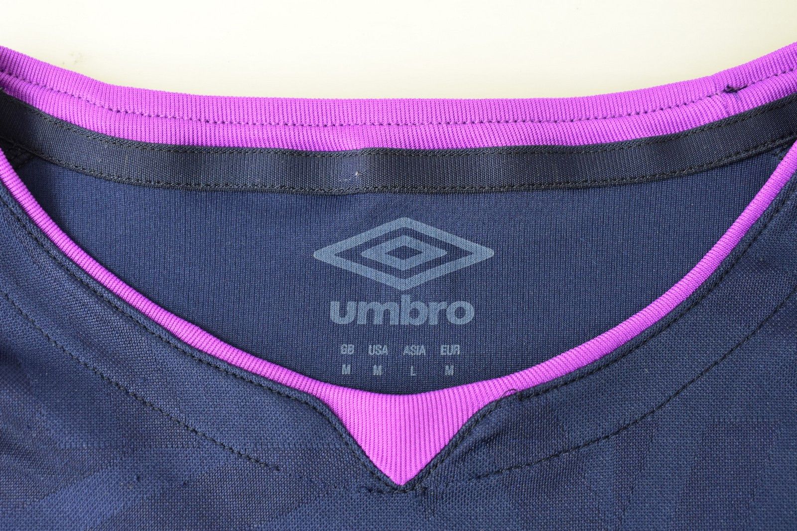 Umbro Umbro West Ham UnitedAway 3RD 2019-2020 Shirt m Size US M / EU 48-50 / 2 - 7 Thumbnail