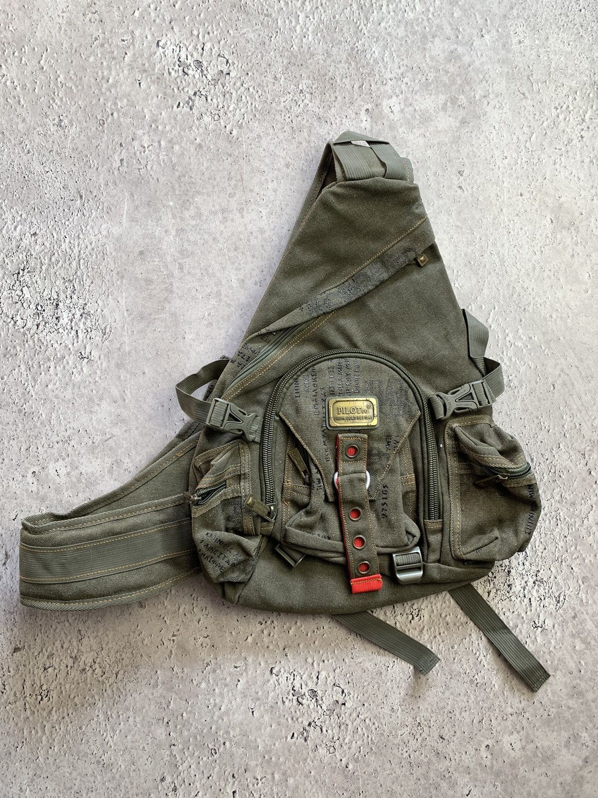 Diesel Diesel sling bag Vintage Y2K multi pocket bag military 90s 