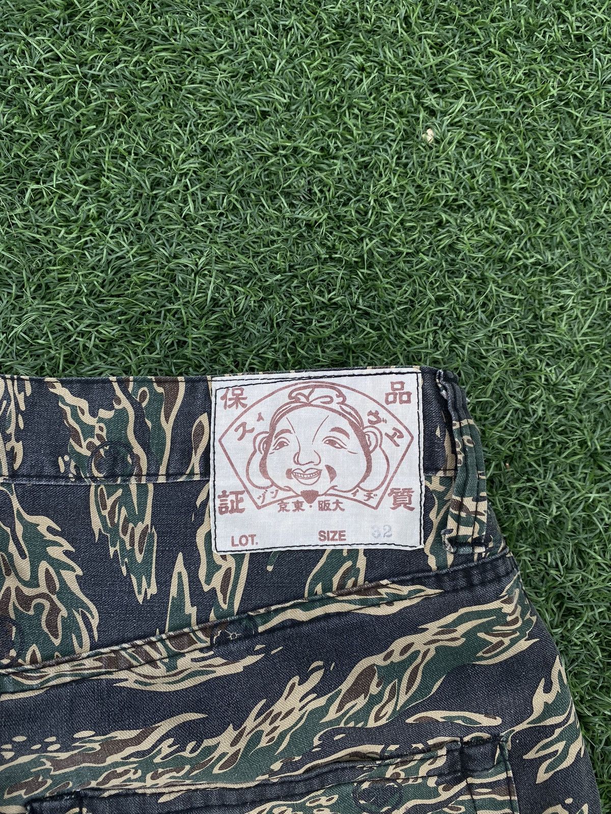 Evisu EVISU TIGER STRIPE SHORT PANTS Size US 32 / EU 48 - 4 Thumbnail