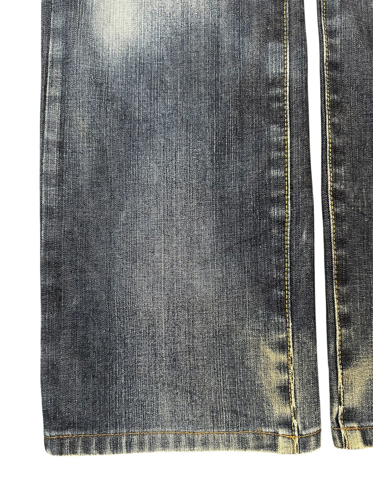 Uniqlo Vintage Japanese Uniqlo Mud Wash Style Jeans Size US 31 - 11 Thumbnail