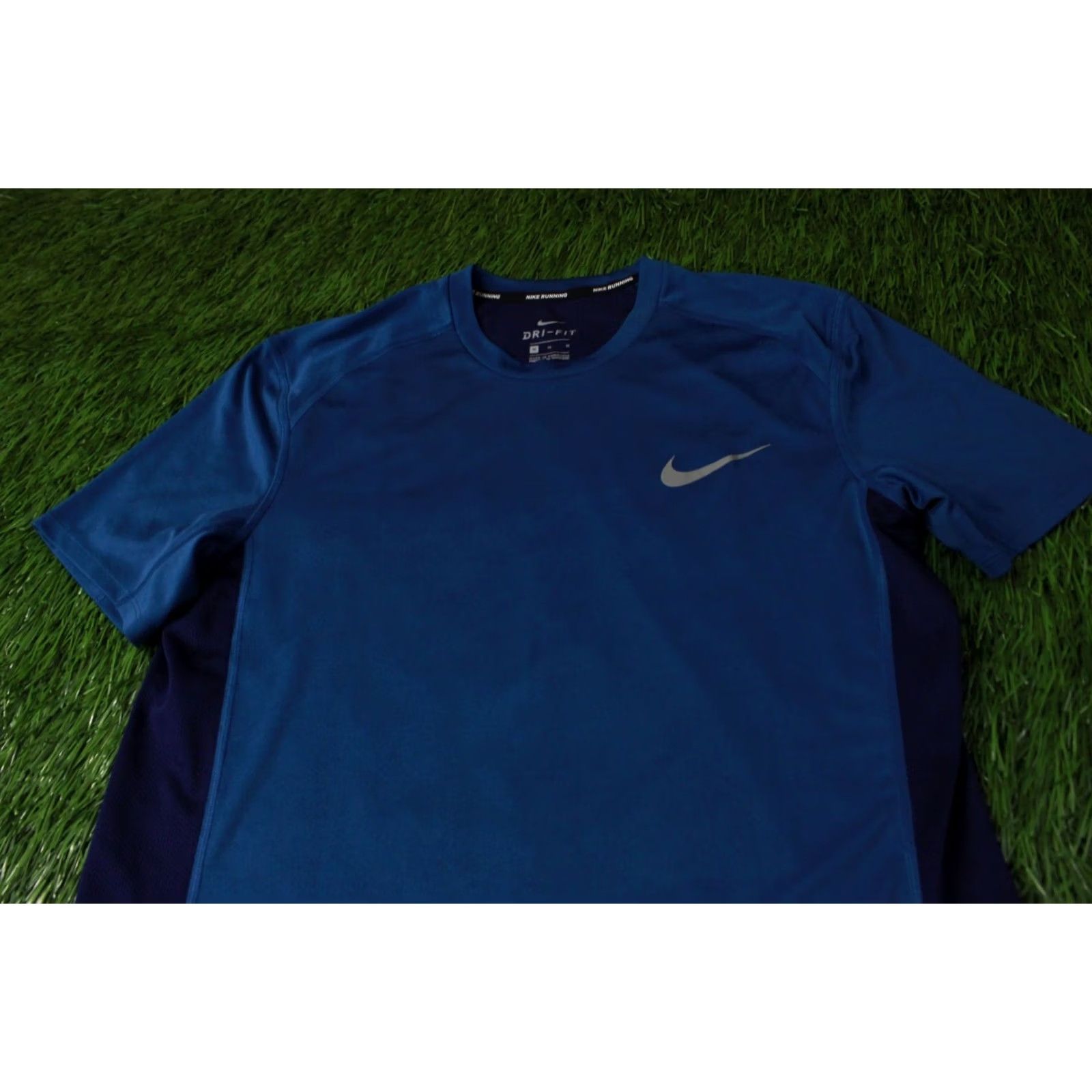 Nike NIKE RUNNING DRI-FIT ORIGINAL 2017 TRAINING RUN MEN SHIRT JERSEY T-SHIRT SIZE M BLUE Size US M / EU 48-50 / 2 - 3 Thumbnail