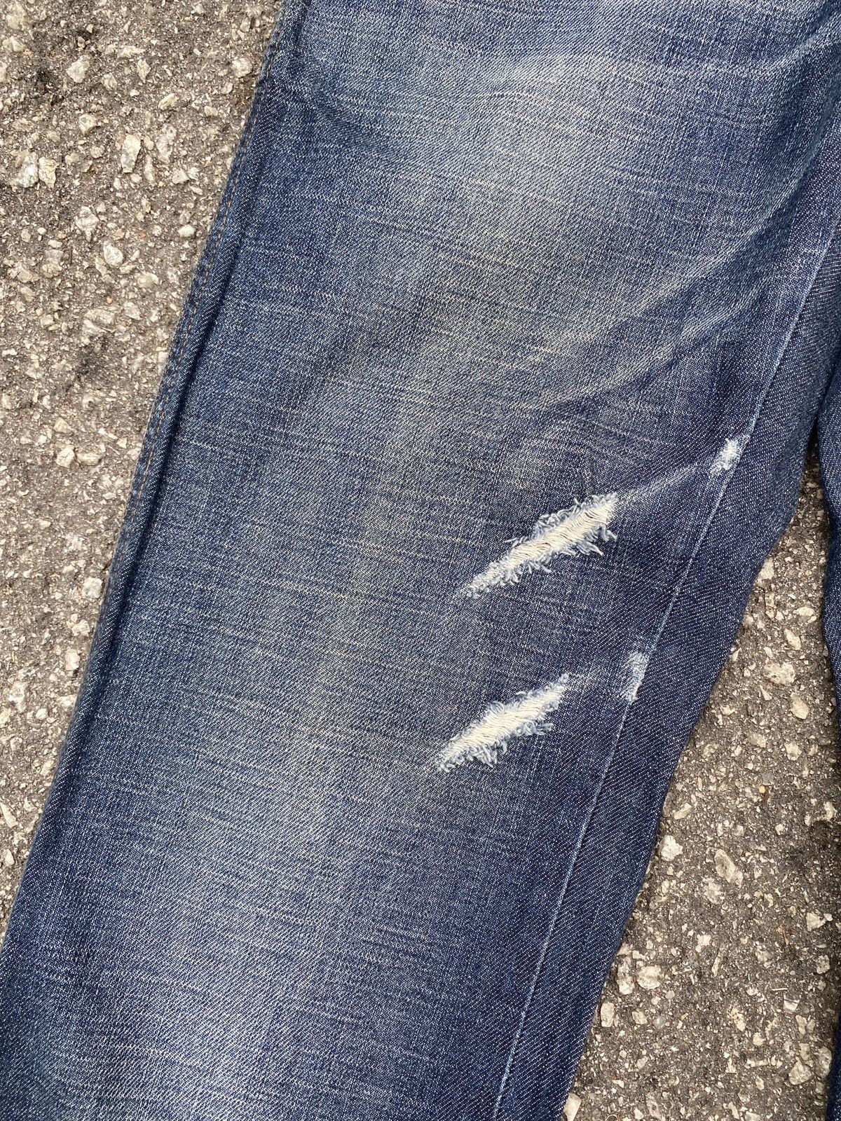 Dolce & Gabbana 2000s Dolce & Gabbana Italy Distressed Denim Size US 33 - 6 Thumbnail