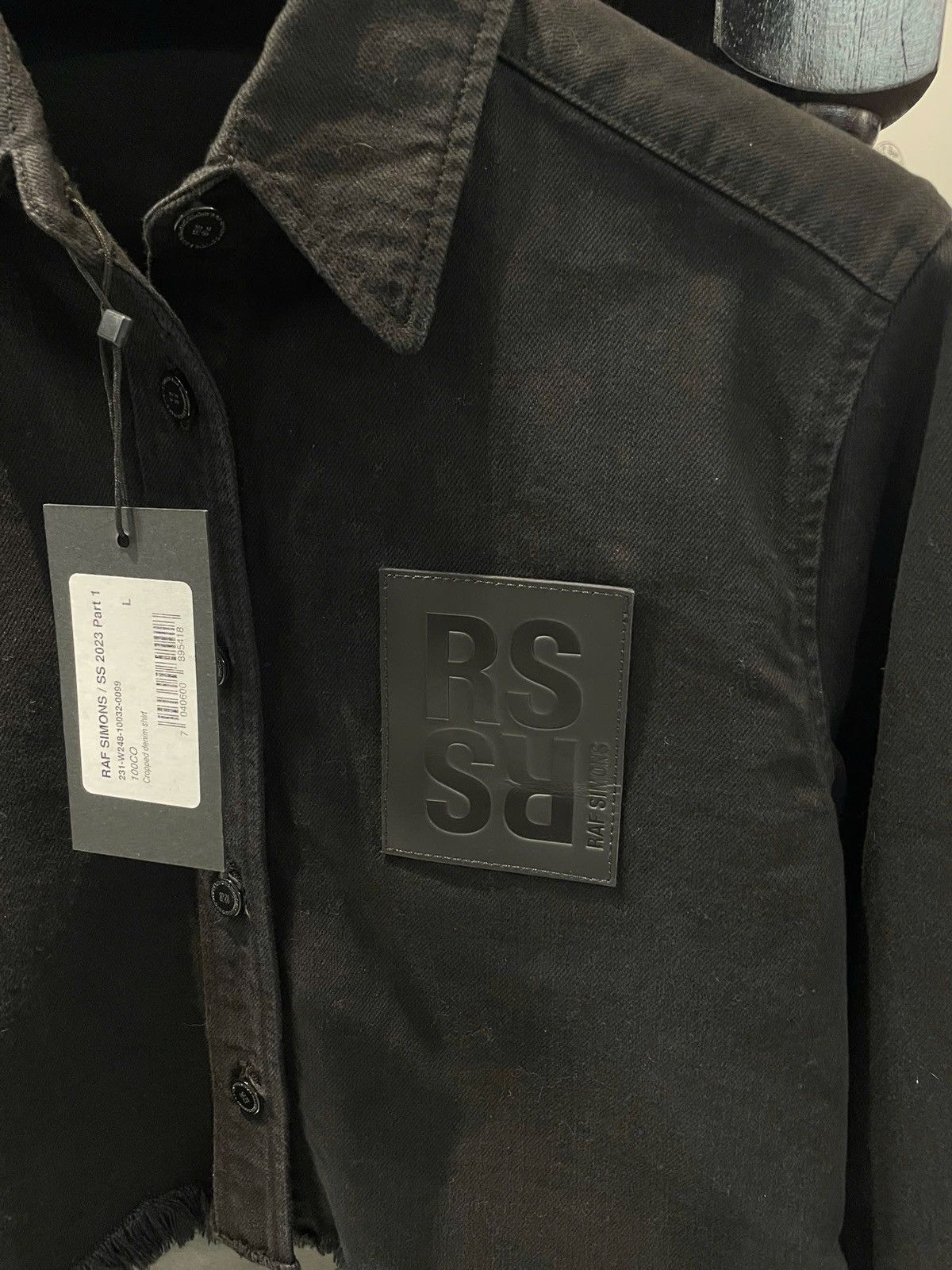 Raf Simons Raf Simons Women's Cropped Denim Shirt in Black Size US L / EU 52-54 / 3 - 2 Thumbnail