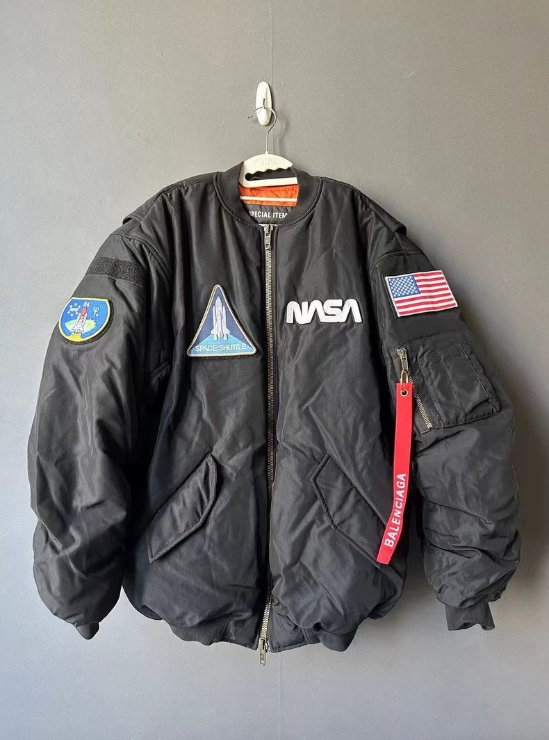 Balenciaga Balenciaga size 36 The NASA cotton suit. Size US S / EU 44-46 / 1 - 1 Thumbnail