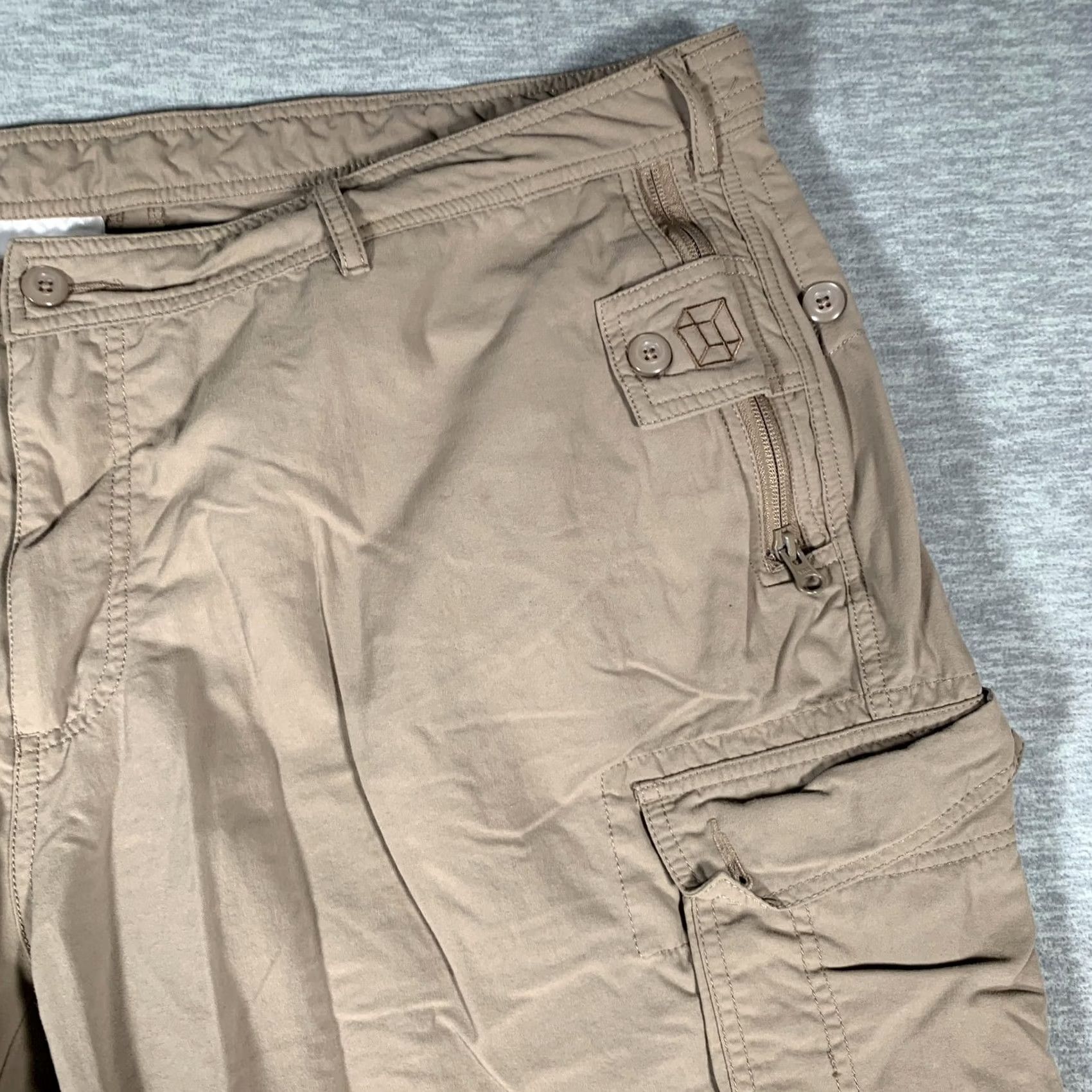 Vintage Clothing Arts P Cubed Pick-Pocket Proof Cargo Pants Mens 42 Khaki Nylon Travel Size US 42 / EU 58 - 7 Thumbnail