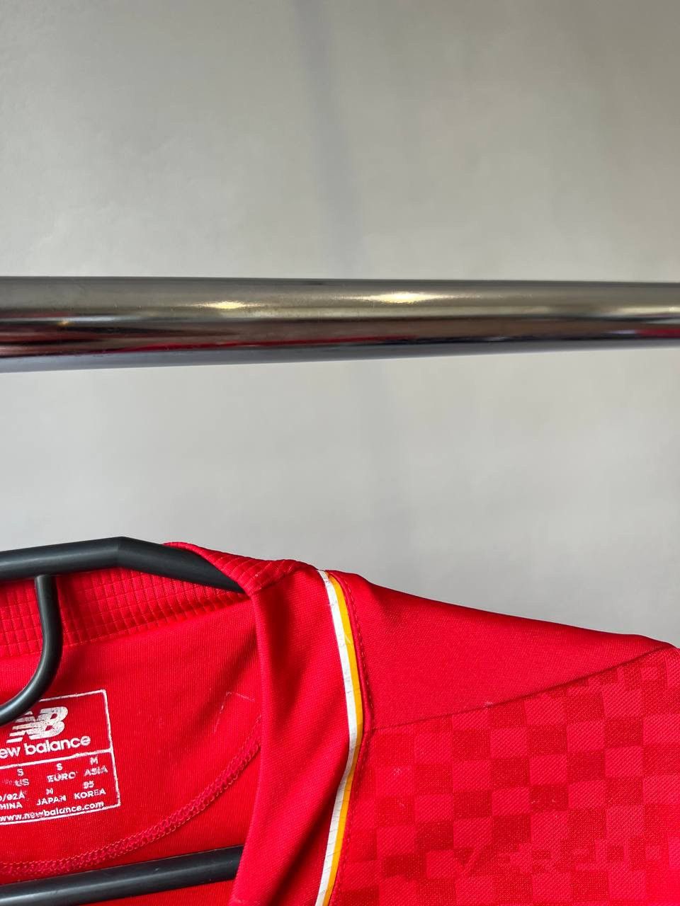 New Balance 2015/16 LIVERPOOL FC HOME SOCCER JERSEY FOOTBALL SHIRT SZ S Size US S / EU 44-46 / 1 - 8 Thumbnail