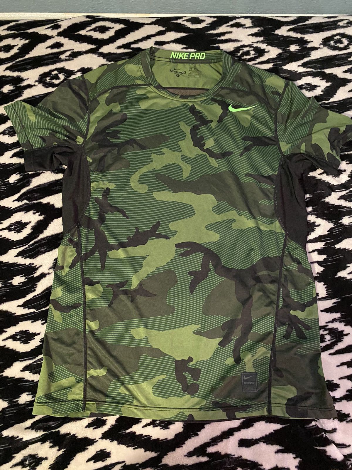 Nike CAMO NIKE PRO COMBAT SHIRT L | Grailed