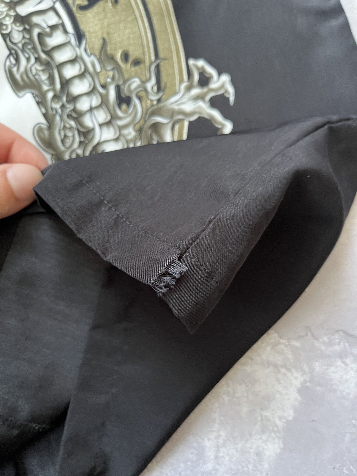 Japanese Brand Dnon Jeans Vintage Japan Dragon Circle B Shirt Y2k Size US S / EU 44-46 / 1 - 6 Thumbnail