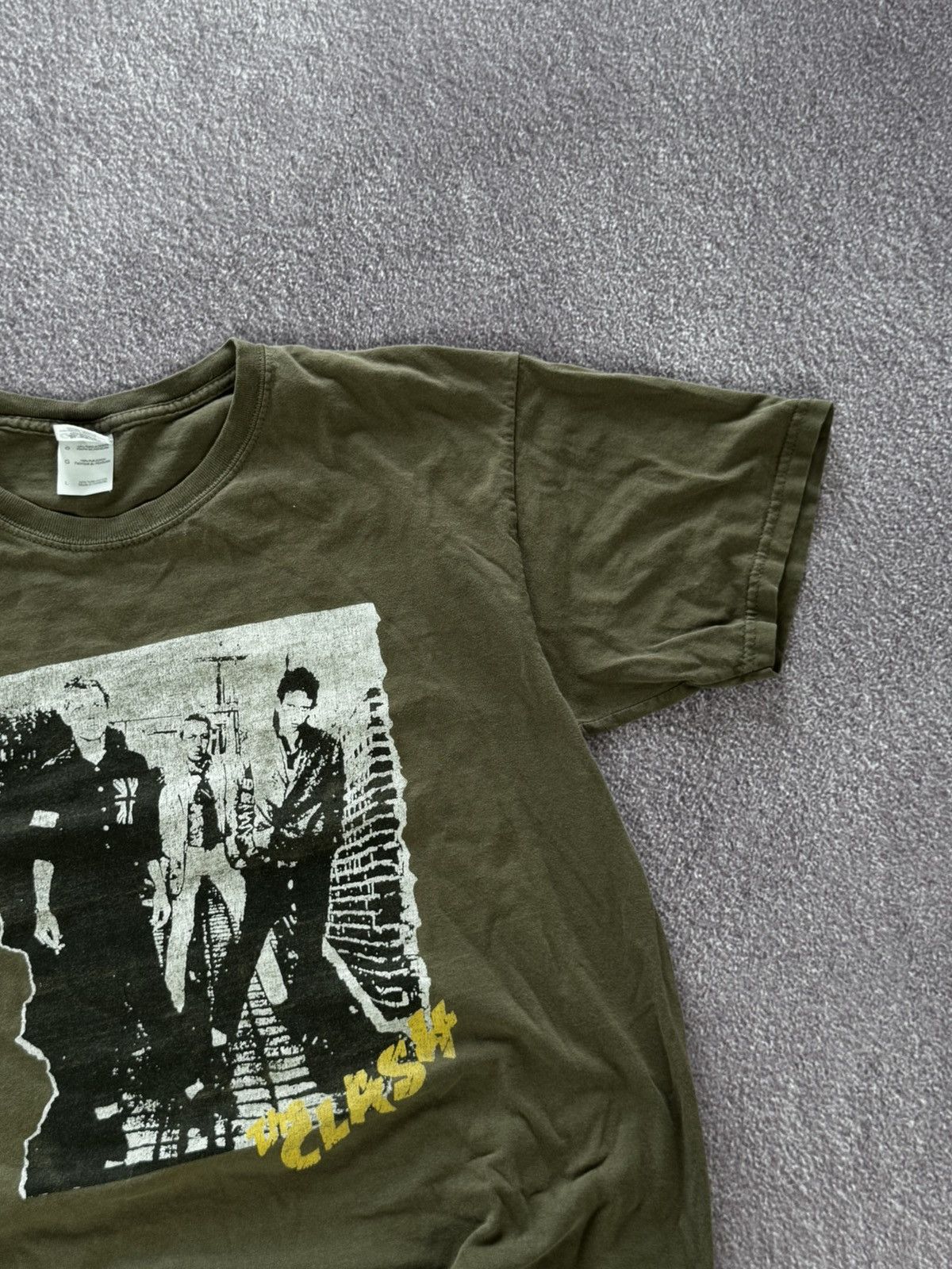 Band Tees Y2k The Clash Band Tee Men's Size L Size US L / EU 52-54 / 3 - 5 Thumbnail