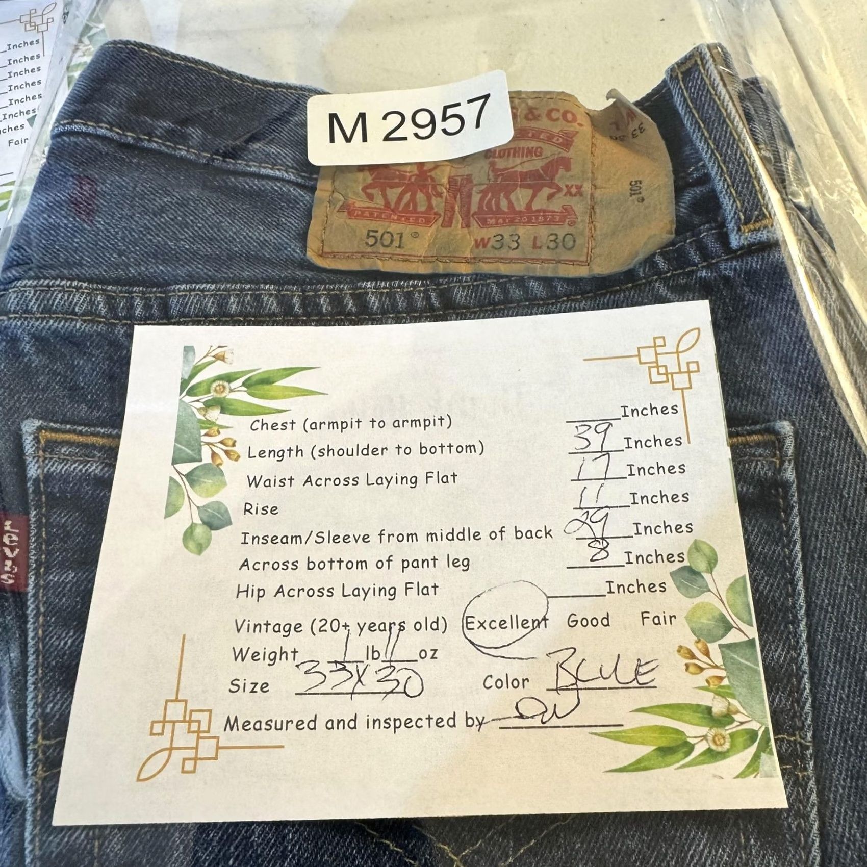 Levi's VINTAGE Levi's 501 Jeans Mens 33x30 Blue Button Fly Original Fit Denim Jeans MENS Regular Casual Pants Blue Size US 33 - 5 Thumbnail