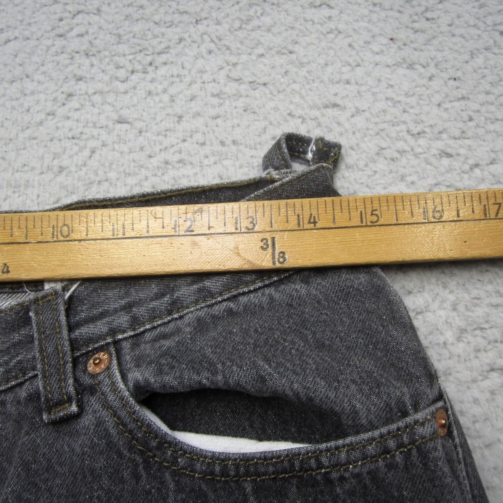 Levi's VINTAGE Levis 501 Jeans Womens 13 Black High Rise Button Fly USA 90s Size 34" / US 12 / IT 48 - 4 Thumbnail