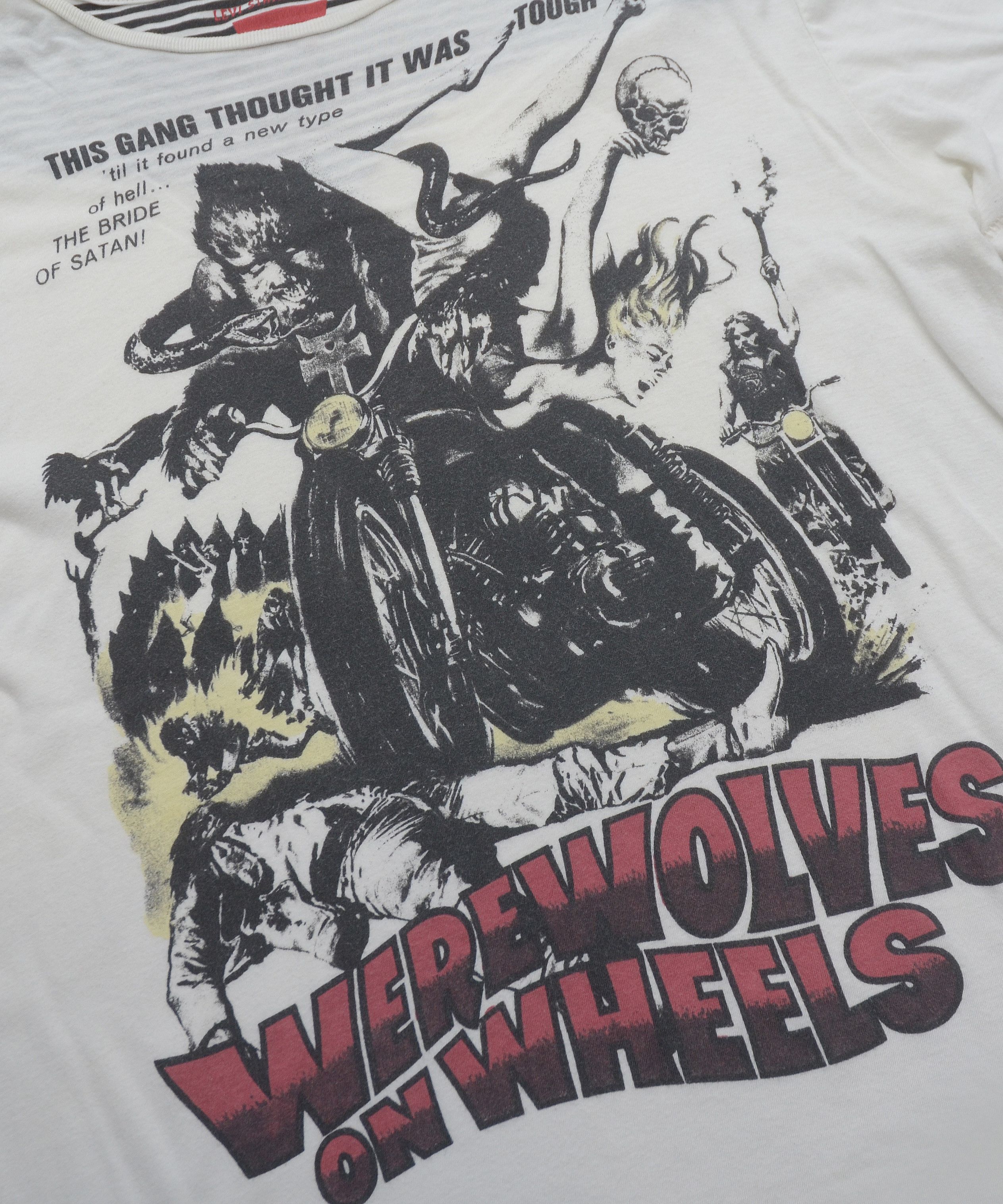 Levi's × Vintage Levi’s Vintage Paperthin Thrashed Warewolves On Wheels Tee Size US S / EU 44-46 / 1 - 5 Thumbnail