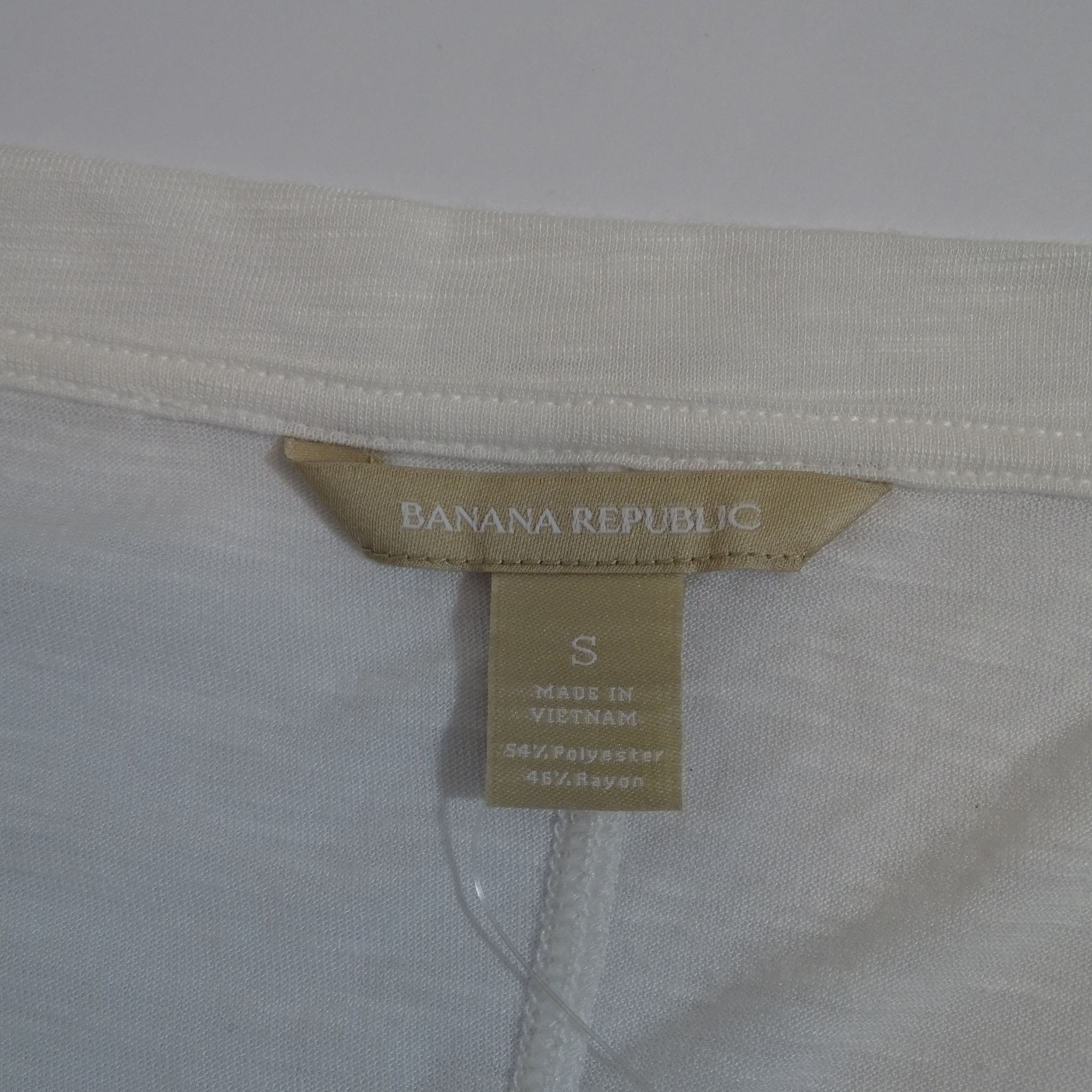 Banana Republic Banana Republic Women White V-Neck 1/2 Sleeve Knit Top Small Size S / US 4 / IT 40 - 4 Thumbnail