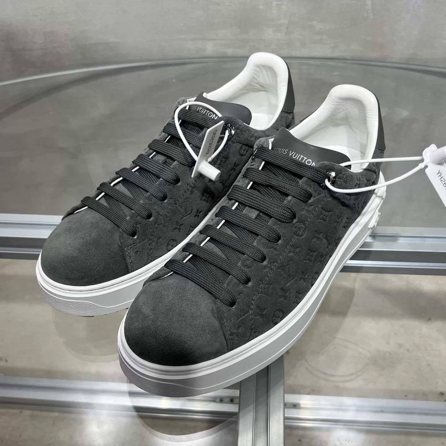 Louis Vuitton LV TimeOut Gray Suede Monogram Platform Shoe UK2.5/36.5 Size US 6 / IT 36 - 2 Thumbnail