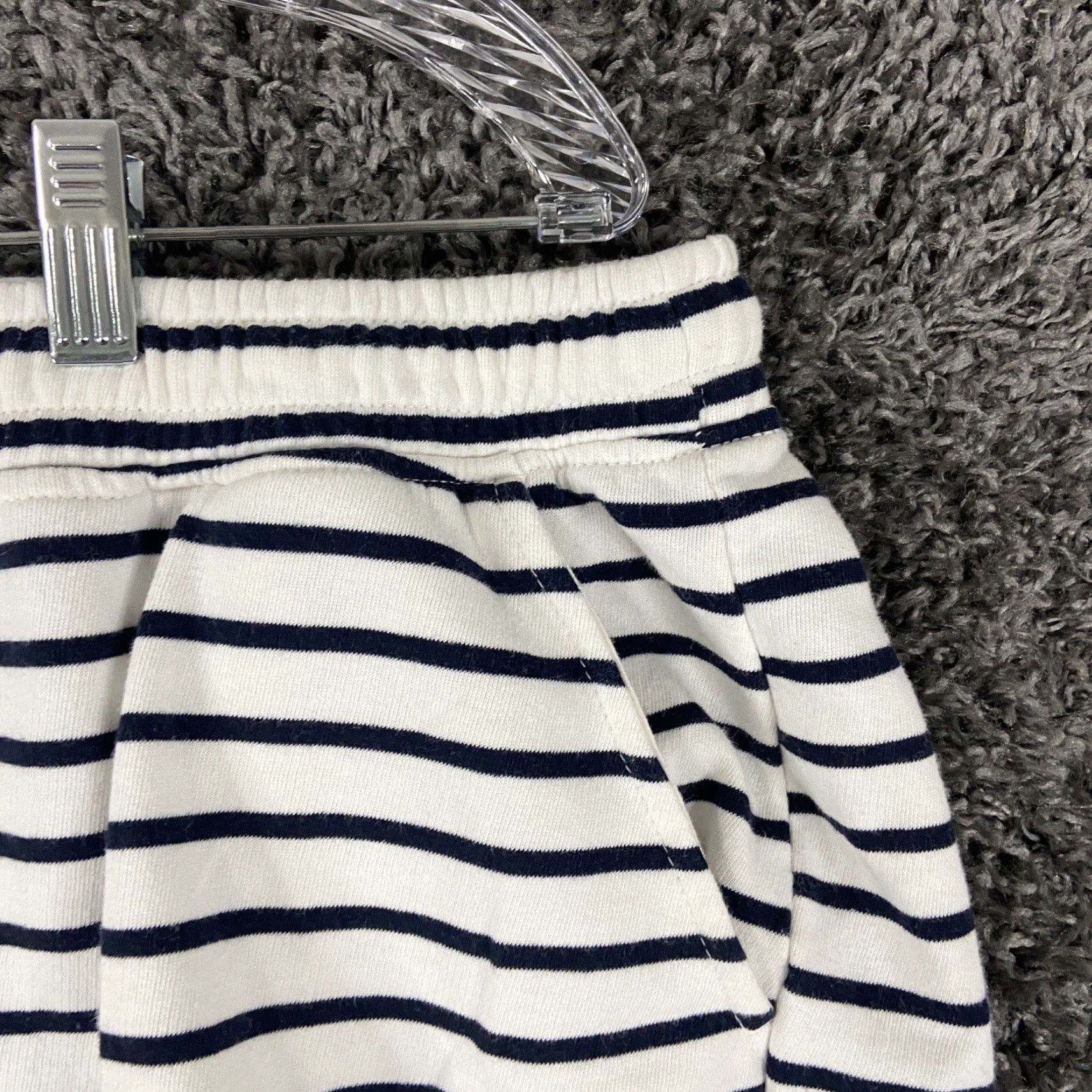 Banana Republic Banana Republic White Black Striped Shorts Pockets Women’s XL Multicolor Striped Shorts Banana Republic Women’s XL Pockets White Black Multicolor Size 40" / US 18 - 4 Thumbnail
