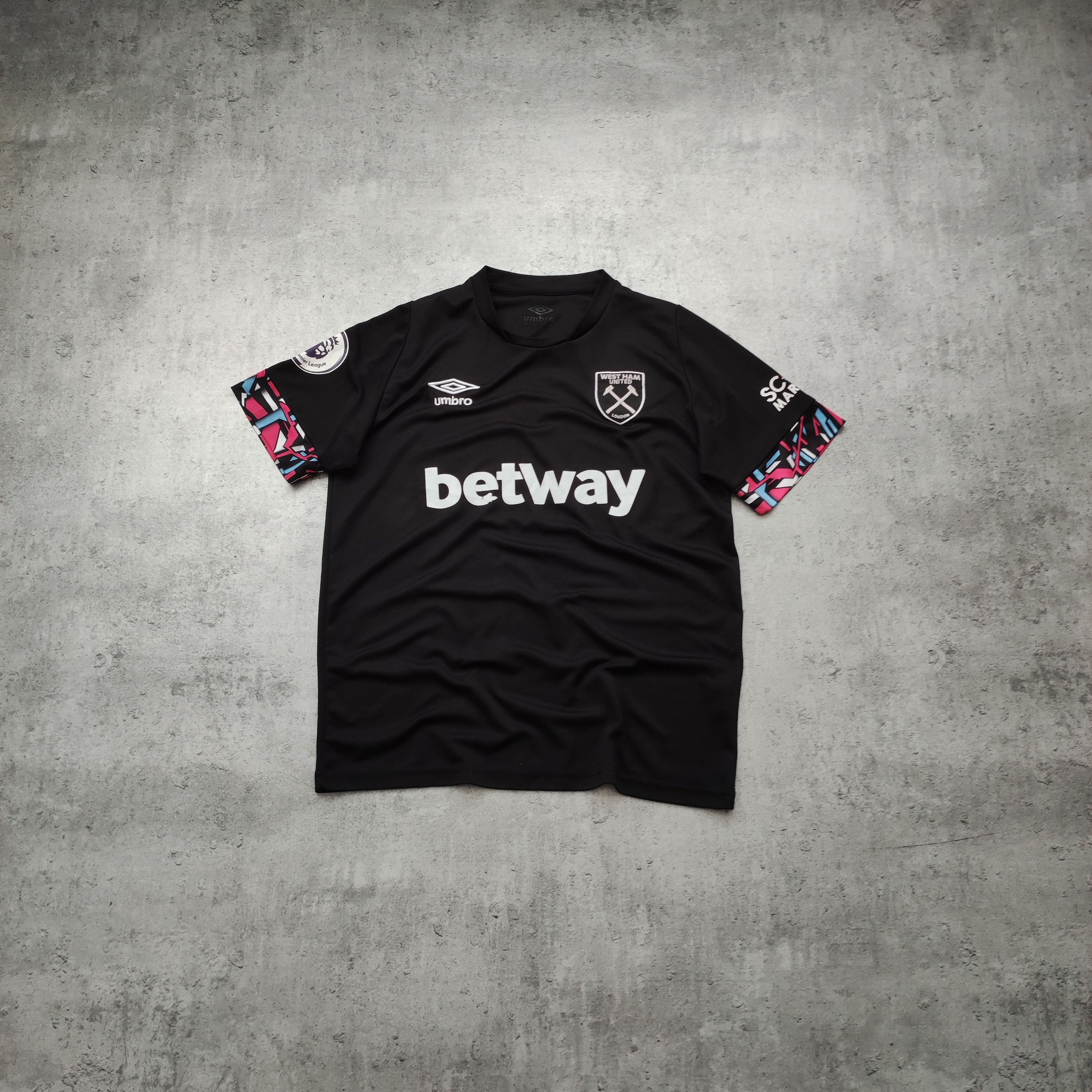 Vintage West Ham United 2022 Third Premier League Umbro Jersey Size US L / EU 52-54 / 3 - 1 Thumbnail