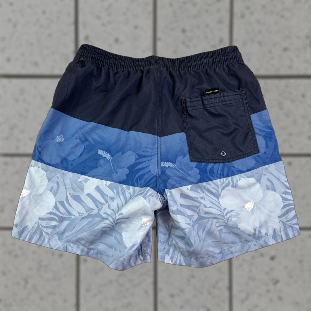 Quiksilver Quiksilver Mens Board Shorts Bottom M Blue Floral Swim Beach Hawaiian Drawstring Stretch Size US 31 - 1 Thumbnail