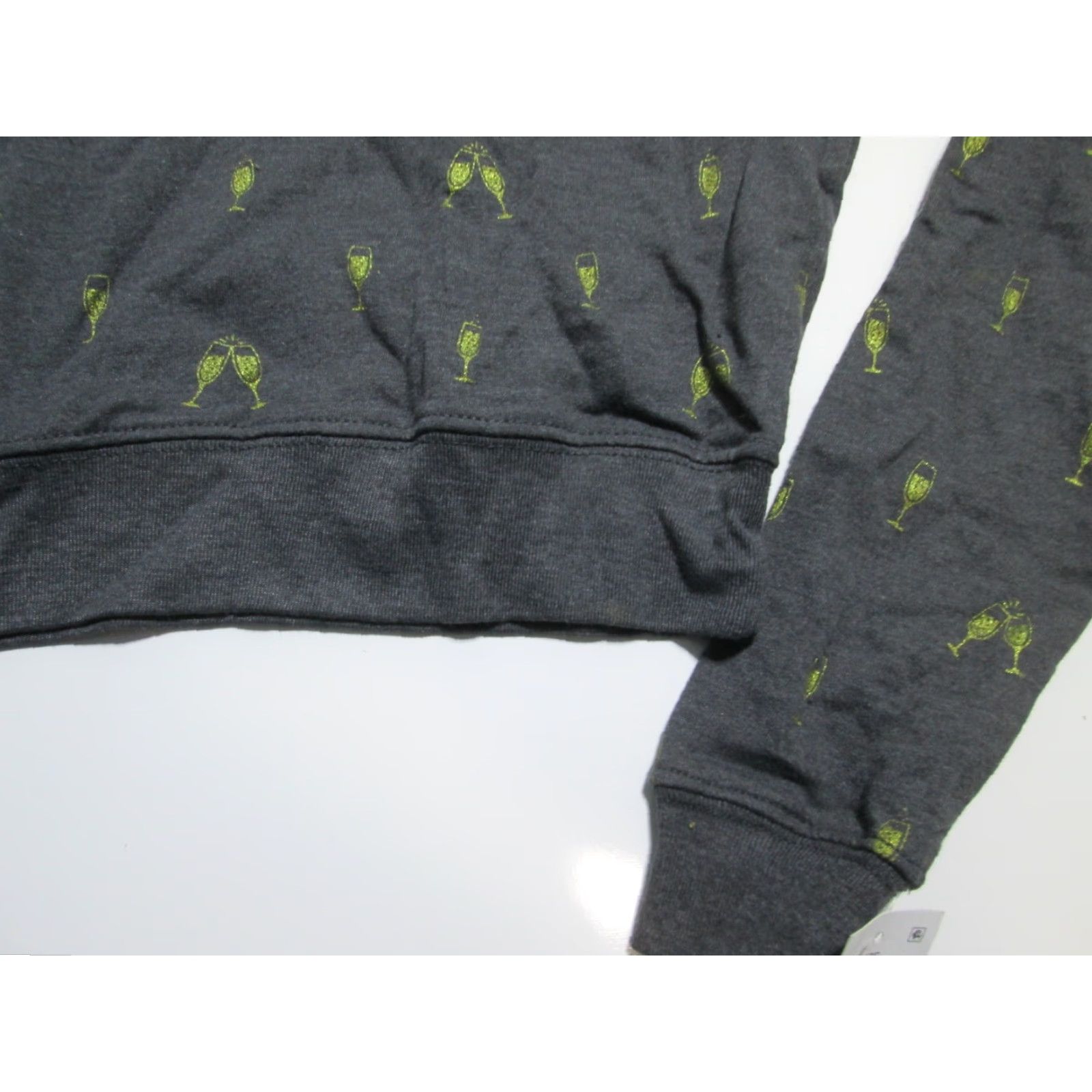 Vintage Fifth Sun Sweatshirt XS Womens Gray Crew Neck Long Sleeve Pullover NWT Spotted Pattern Pullover Sweatshirt Size XS / US 0-2 / IT 36-38 - 4 Thumbnail