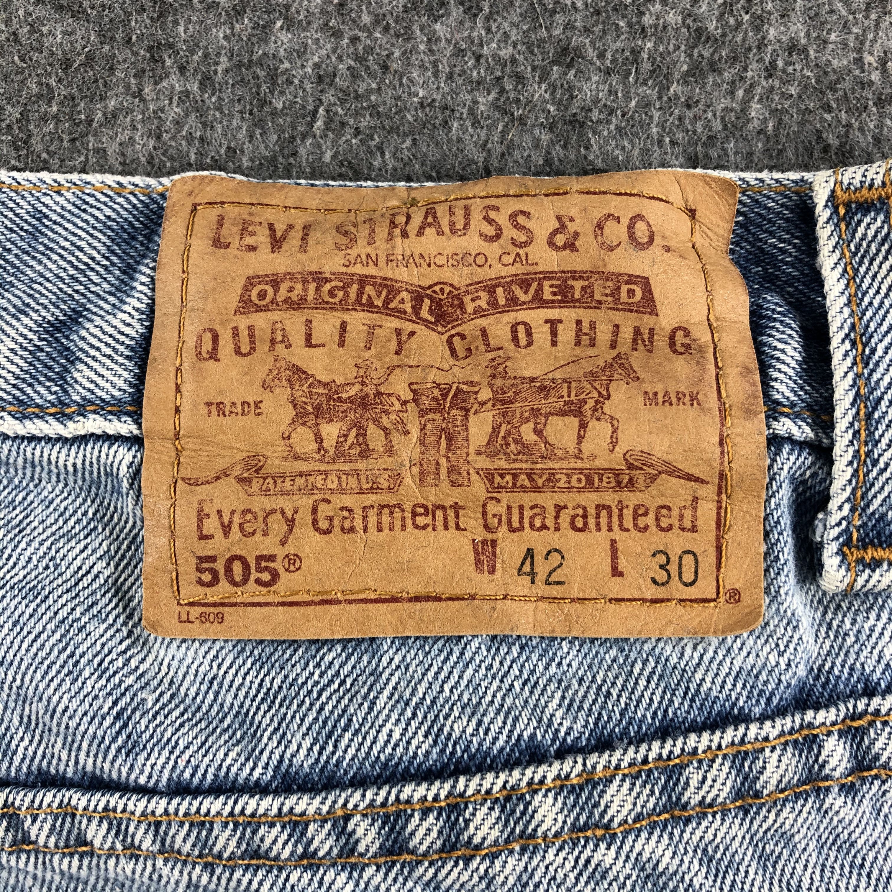 Levi's Vintage Blue Wash Levis 505 Jeans-J2439 Size US 39 - 5 Thumbnail
