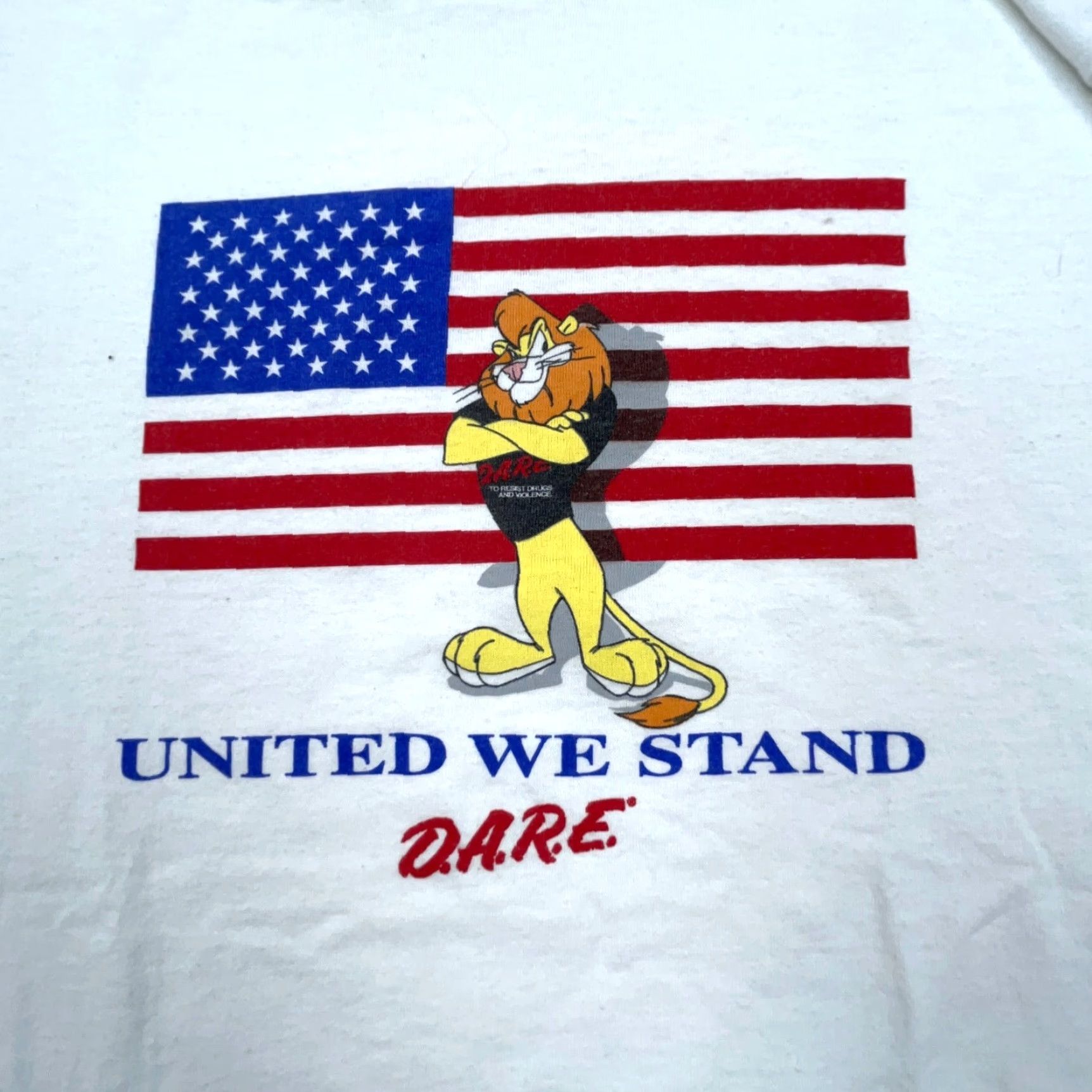 Fruit Of The Loom VINTAGE Fruit of the Loom Dare Shirt Men M White Tee USA Flag Lion Drugs Police Y2K 2000s 90s Hipster Retro Logo Sh etc Size US M / EU 48-50 / 2 - 4 Thumbnail