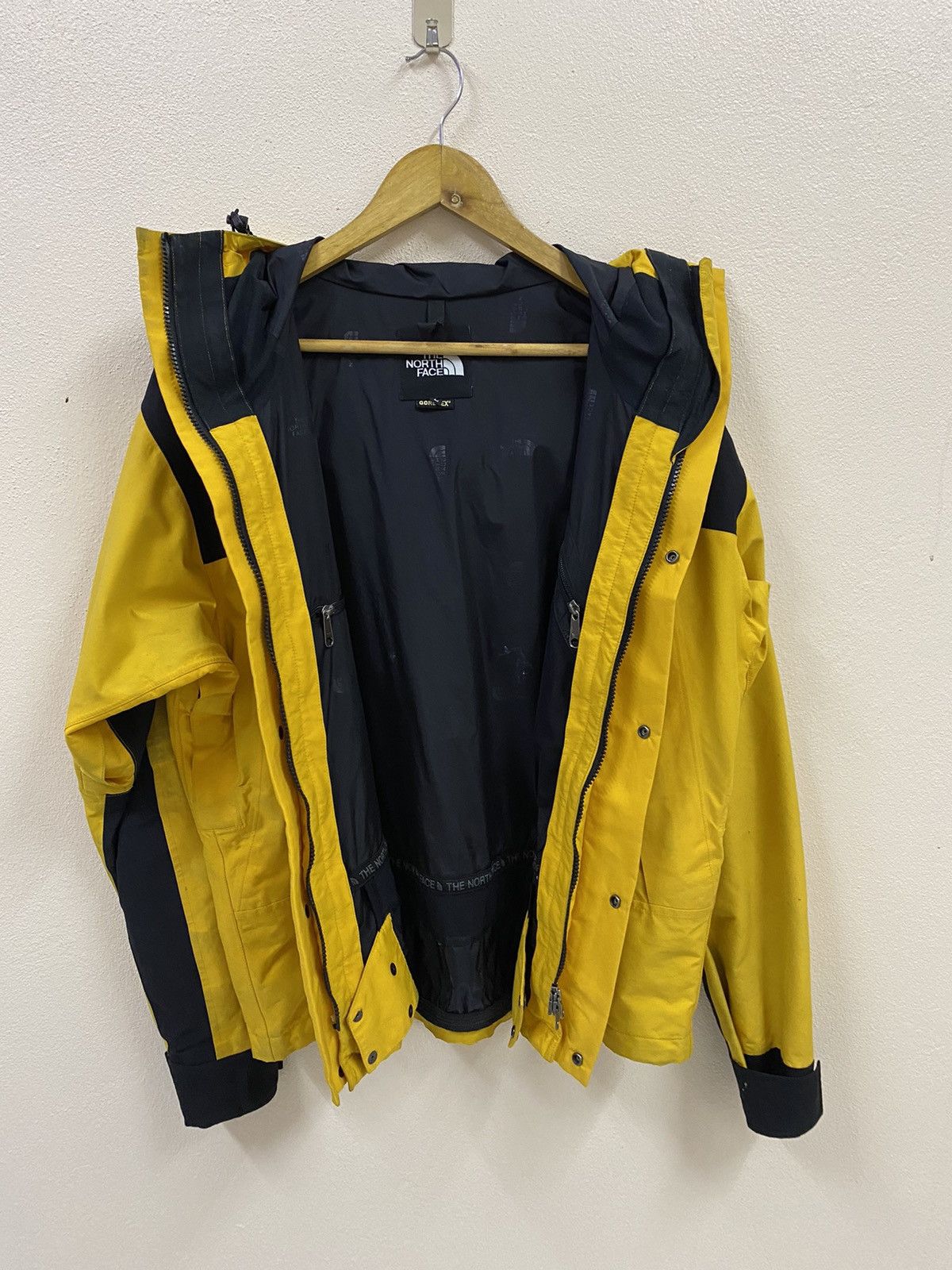 The North Face The North Face Goretex Outwear Yellow Size US L / EU 52-54 / 3 - 5 Thumbnail