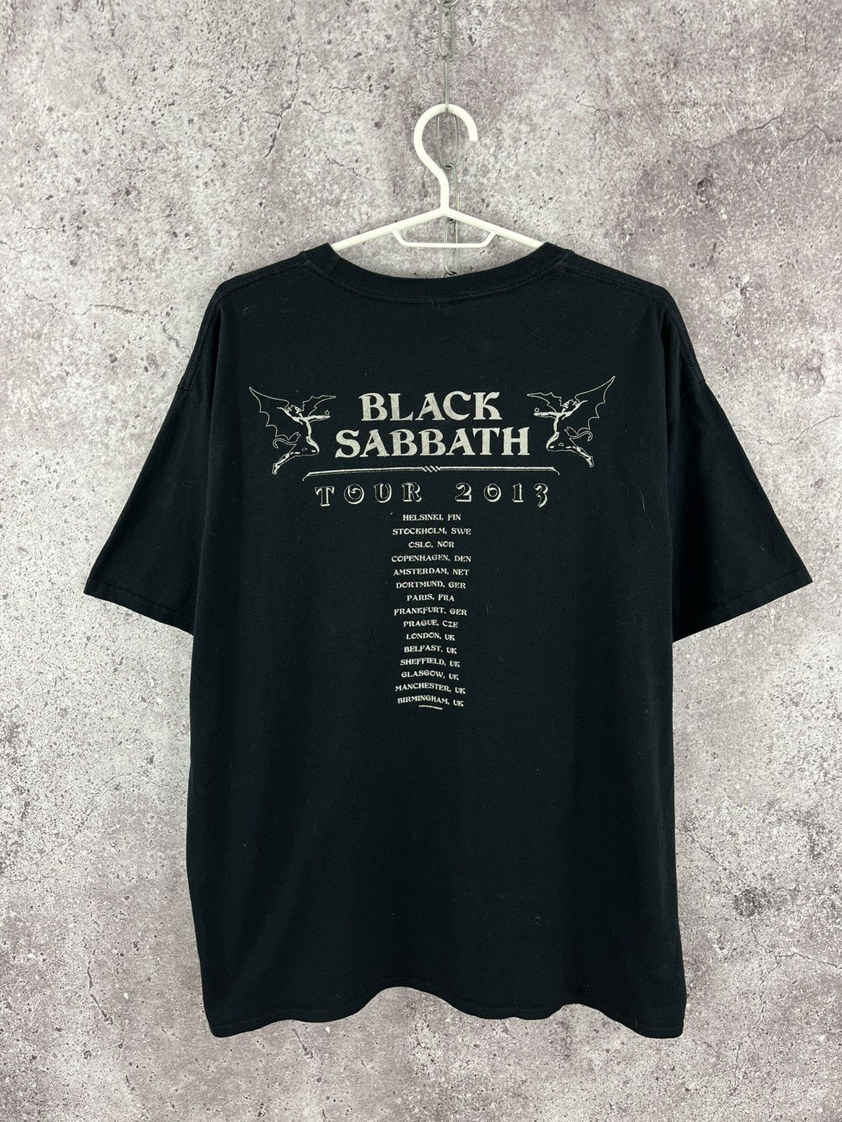Band Tees × Black Sabbath Black Sabbath 2013 Tour Tee Rock Band T-Shirt Big Logo Sz XL Size US XL / EU 56 / 4 - 6 Thumbnail