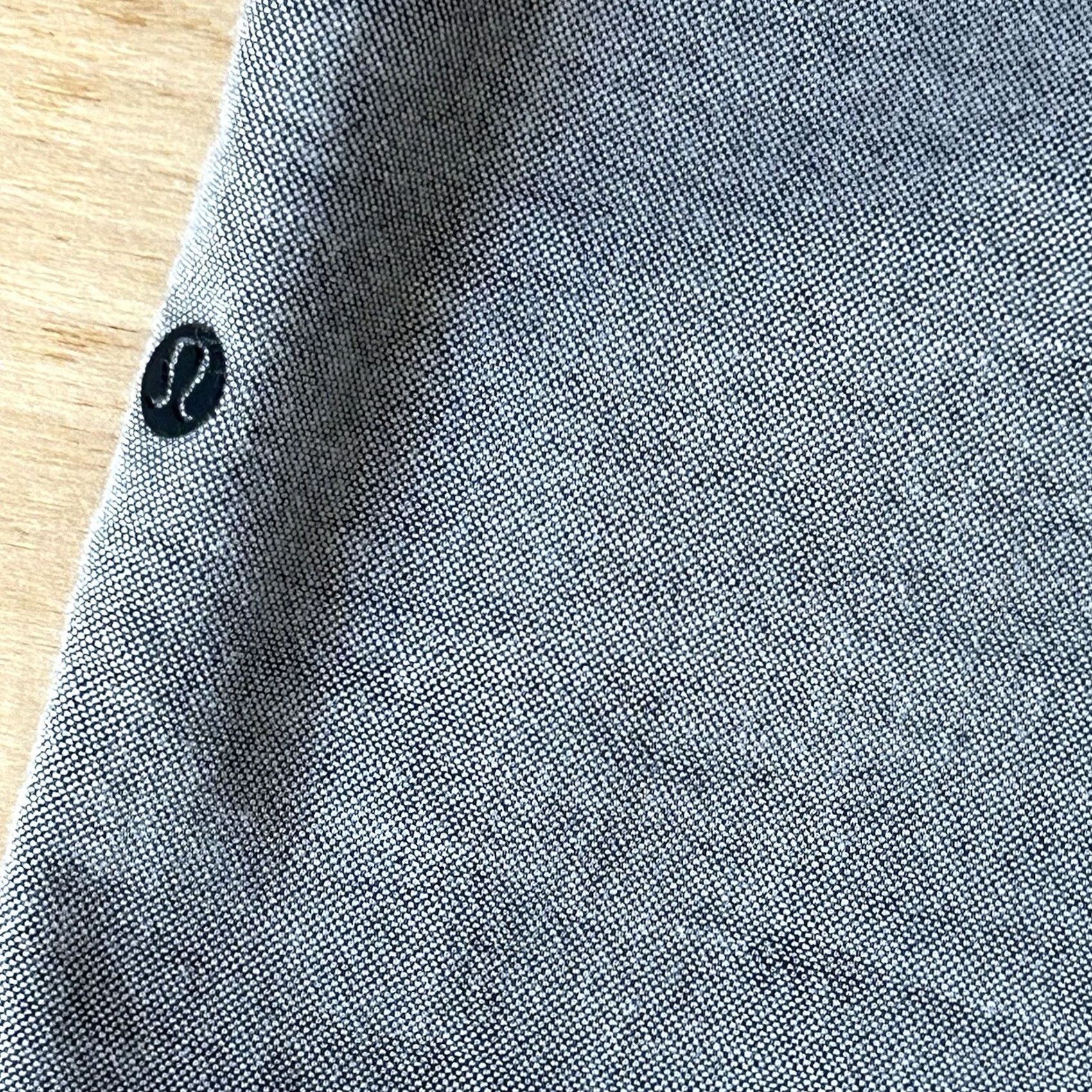 Lululemon Lululemon Commission Short Qwick Oxford Men’s 32 Shirt Casual Travel Gray Solid 32 Inseam 11 Relaxed Mens Size US 32 / EU 48 - 3 Thumbnail