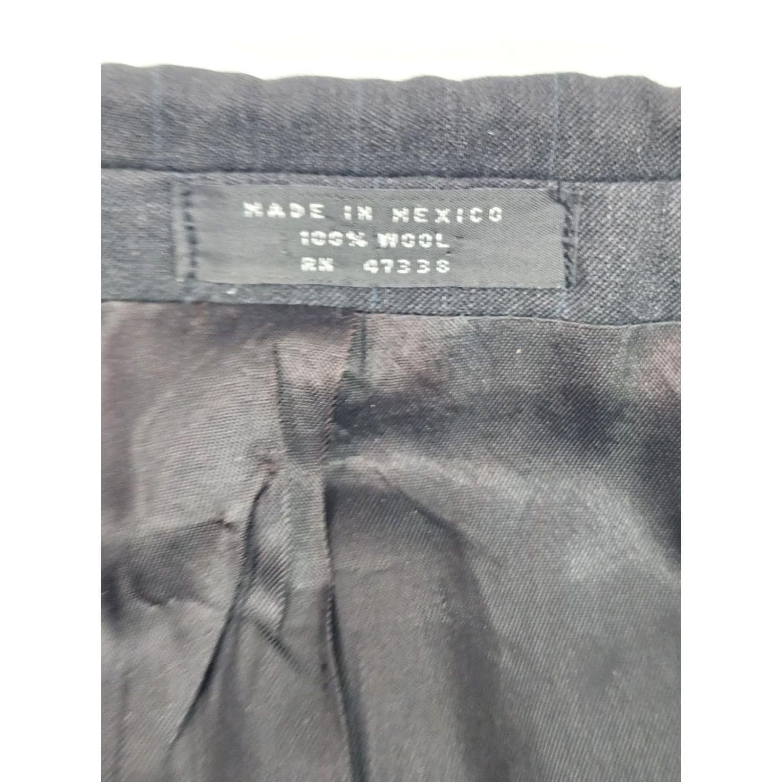 Jones New York Jones New York Wool Pinstripe Suit Men Jacket 42x29 Gray Slacks 2 Piece Vintage Not Applicable Size 48R - 5 Thumbnail