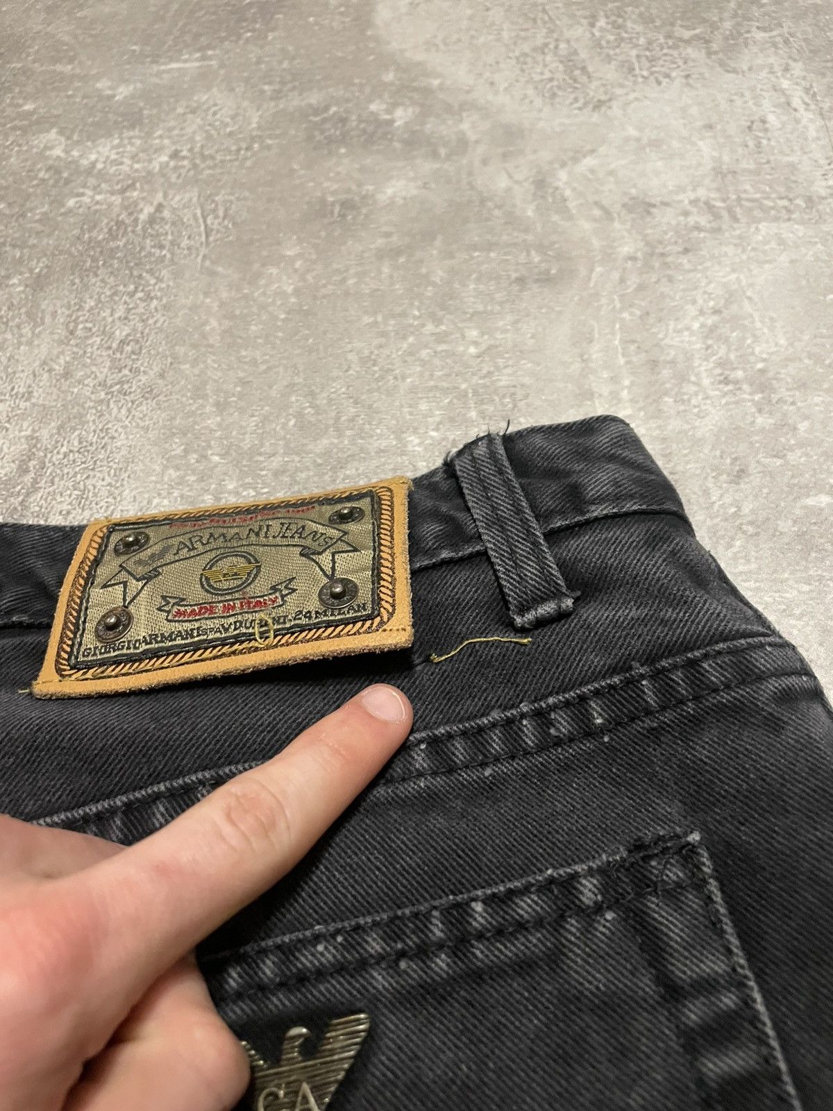 Armani Vintage Armani Jeans Black Regular Fit Denim Size 34 Size US 34 / EU 50 - 19 Thumbnail