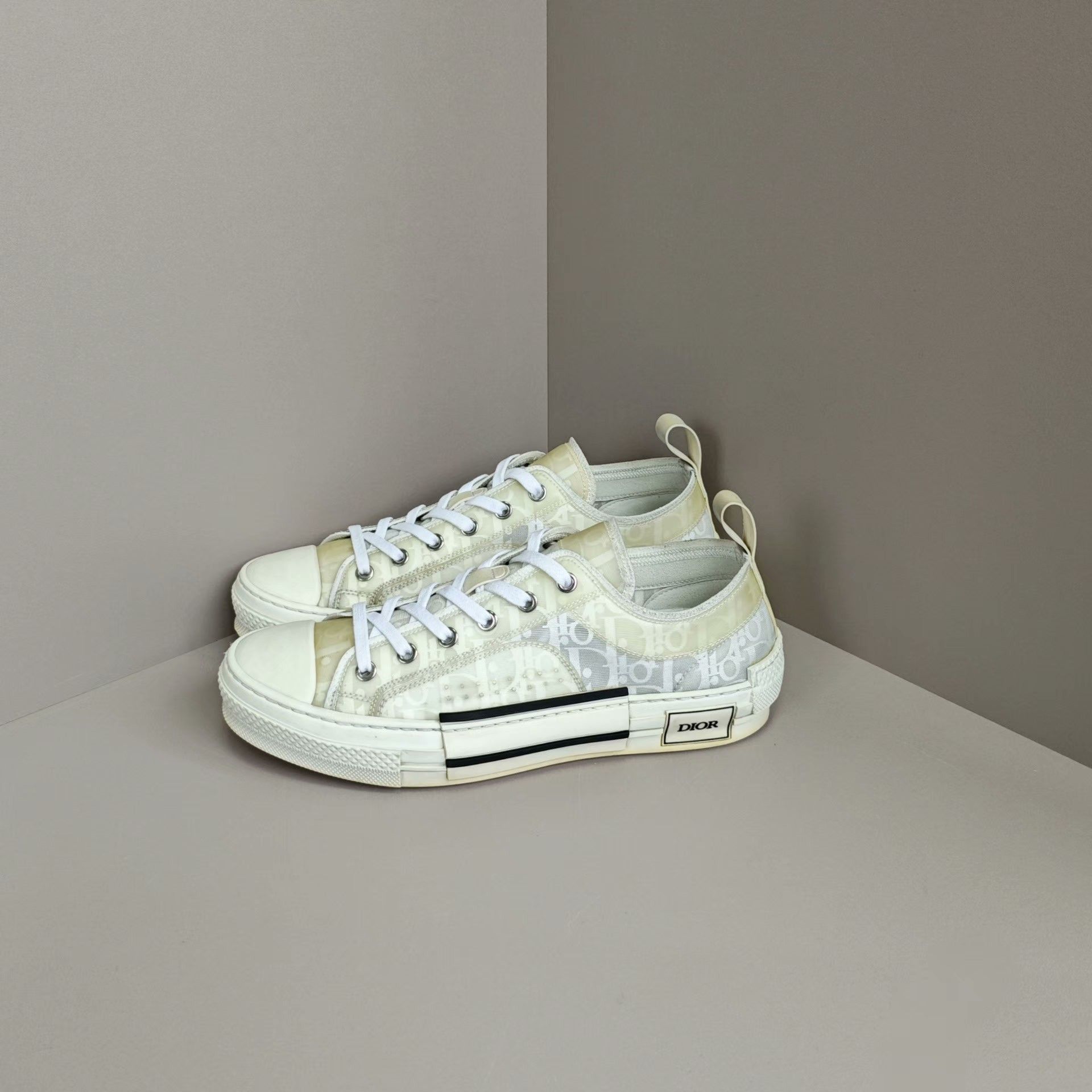 Dior Dior Lowtop Sneakers 7 Men Size US 7 / EU 40 - 1 Thumbnail