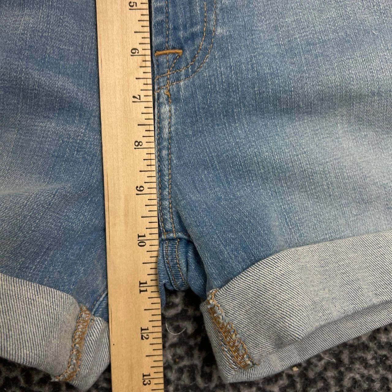 7 For All Mankind 7 For All Mankind Jeans Shorts Women 27 Denim Faded Pockets Size 27" / US 4 / IT 40 - 6 Thumbnail