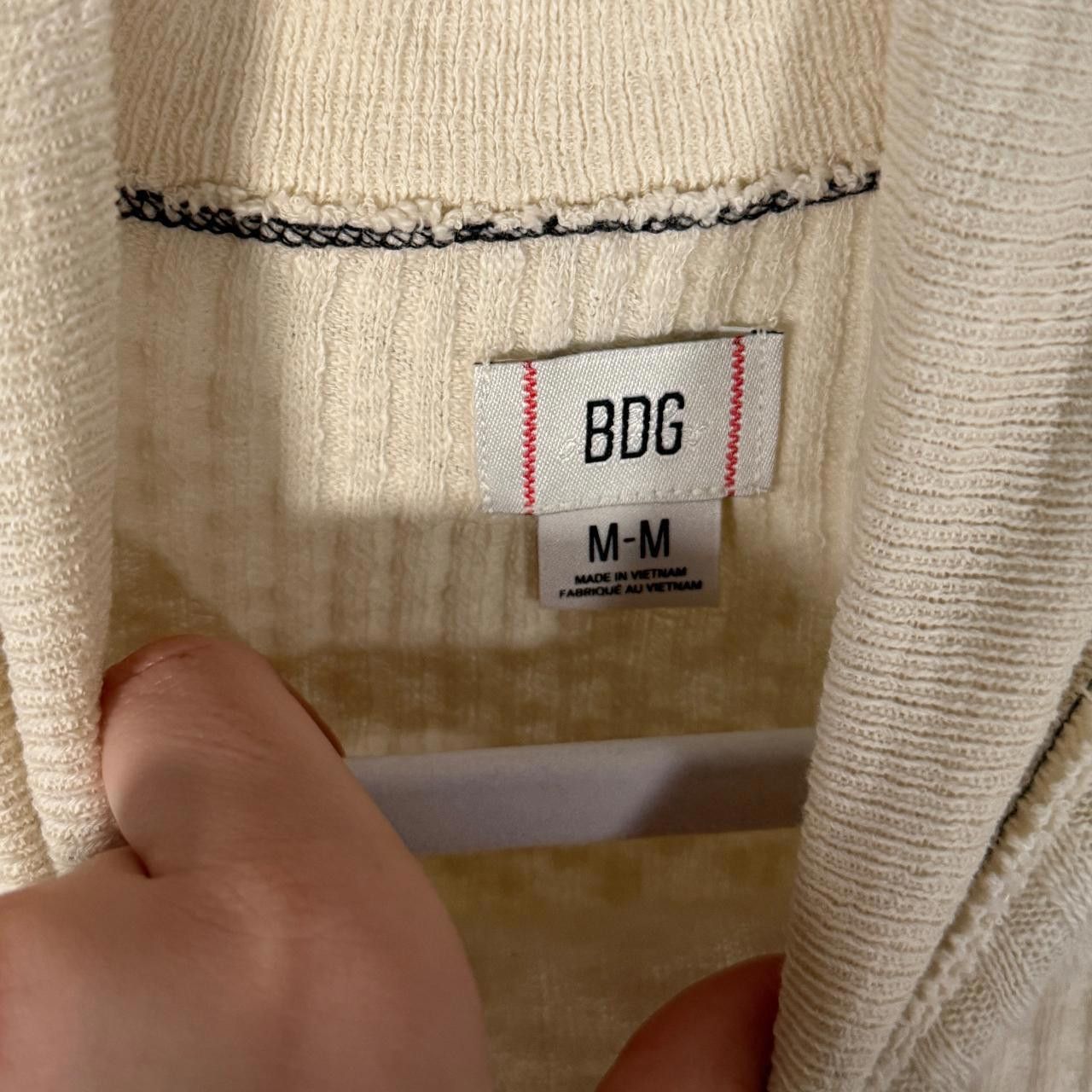 Urban Outfitters cream long sleeve cropped mock neck shirt Size S / US 4 / IT 40 - 2 Thumbnail