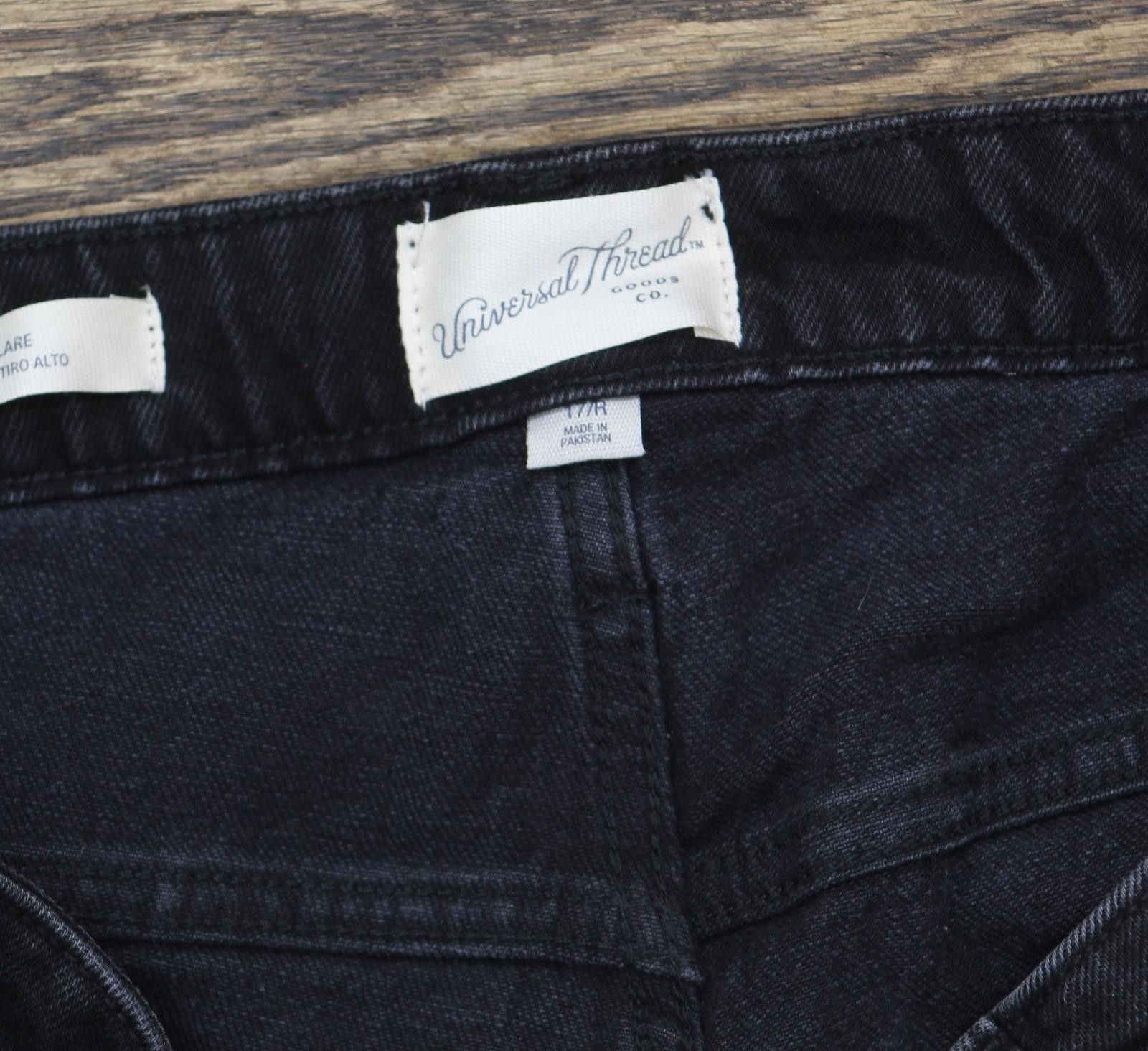 Designer Nwt Universal Thread Flare Jeans 89510034 Black Wash 17 Size 30" / US 8 / IT 44 - 6 Thumbnail