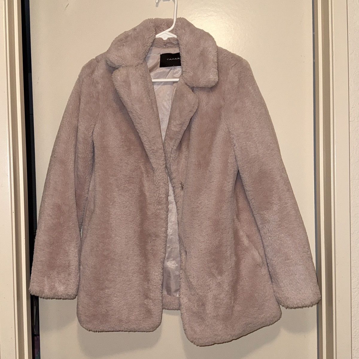 Elie Tahari TAHARI violet faux fur coat in pale pink Size S / US 4 / IT 40 - 2 Thumbnail