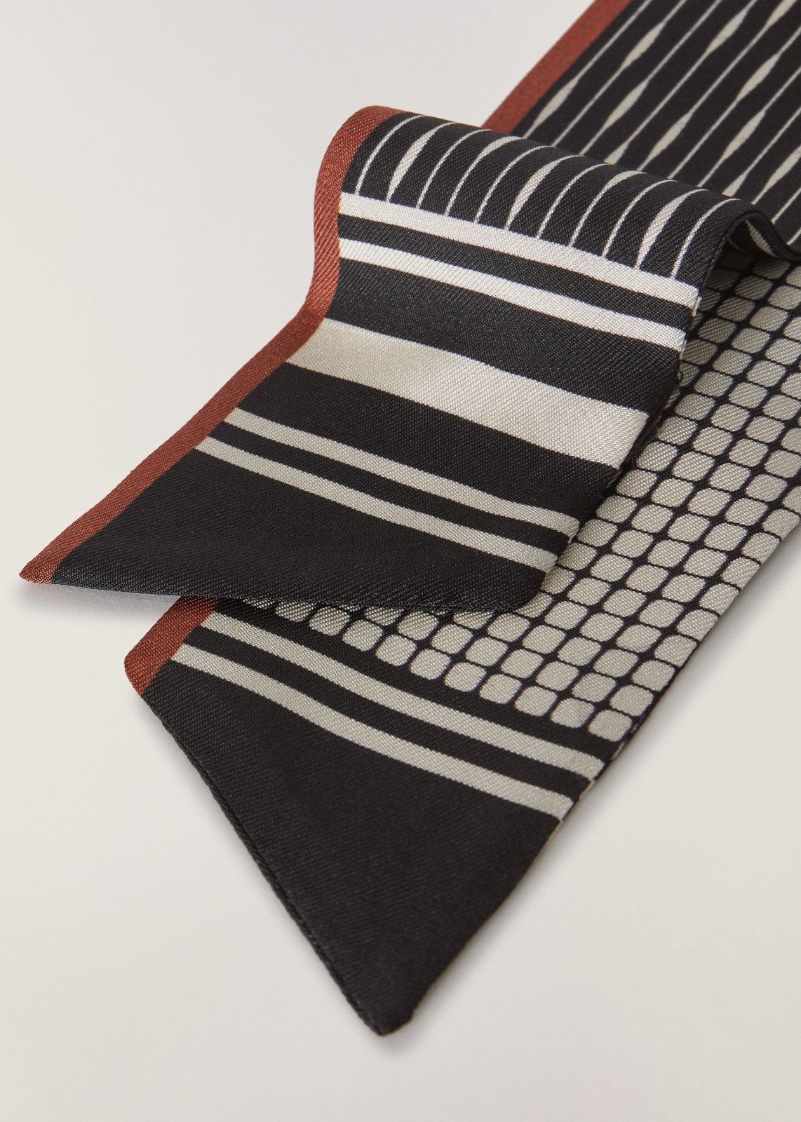 Loro Piana o1srvl11e0824 Size: OS / Galleria Neck Scarf in Multicolor Size ONE SIZE - 2 Thumbnail