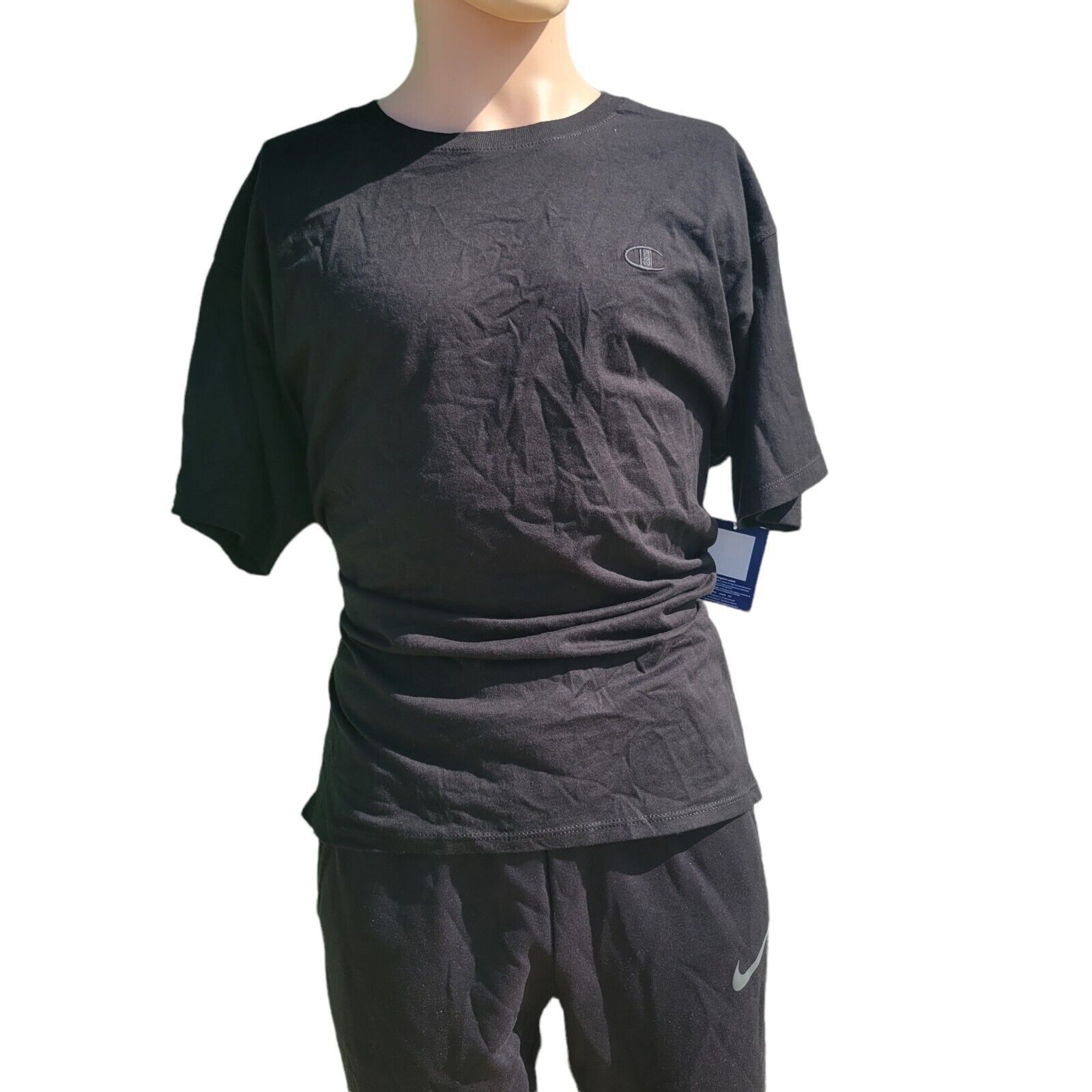 Champion Men's Champion Authentic Tshirt. Size Large. Size US L / EU 52-54 / 3 - 1 Thumbnail
