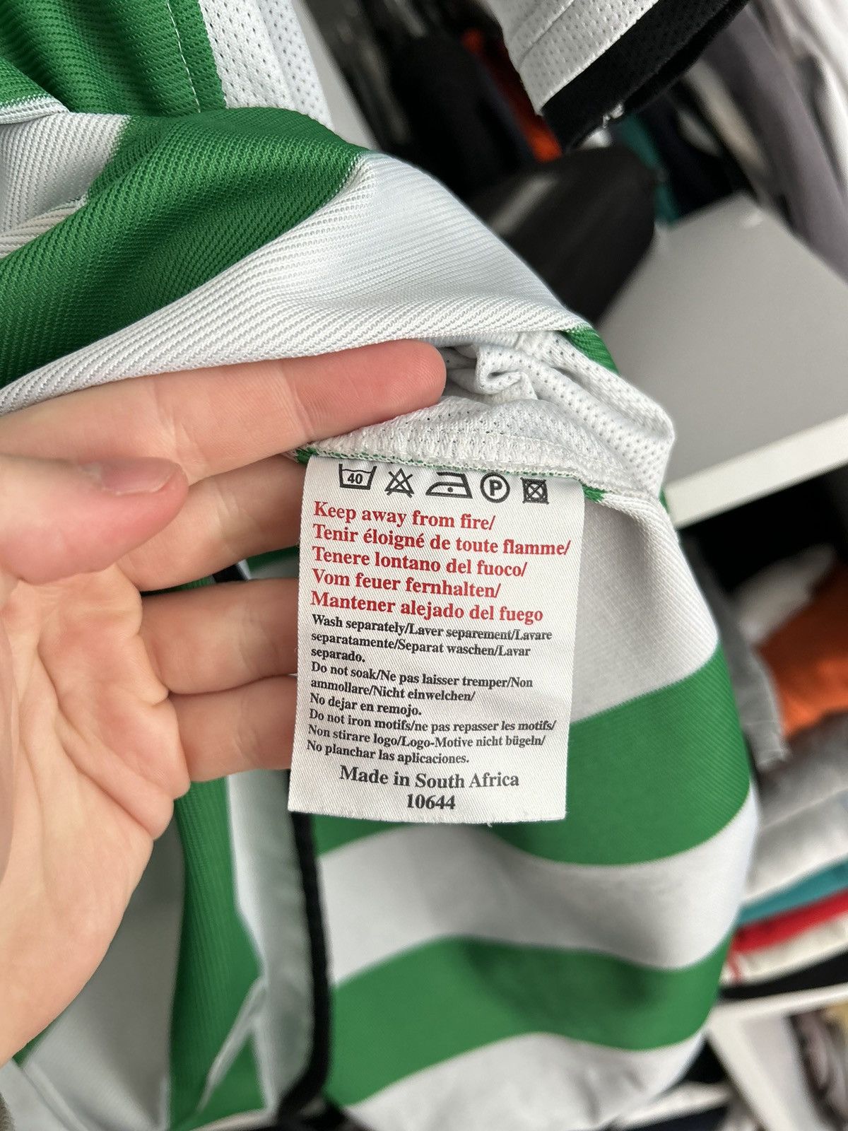 Umbro × Vintage Vintage Celtic 2002/03 umbro home soccer jersey Size US XL / EU 56 / 4 - 7 Thumbnail
