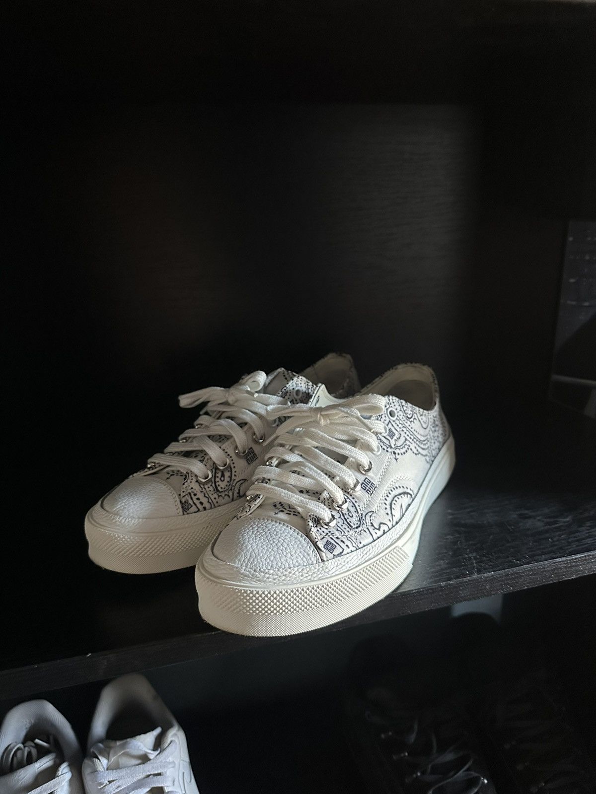 Givenchy Givenchy Bandana City Low Top Sneakers Size US 11 / EU 44 - 3 Thumbnail